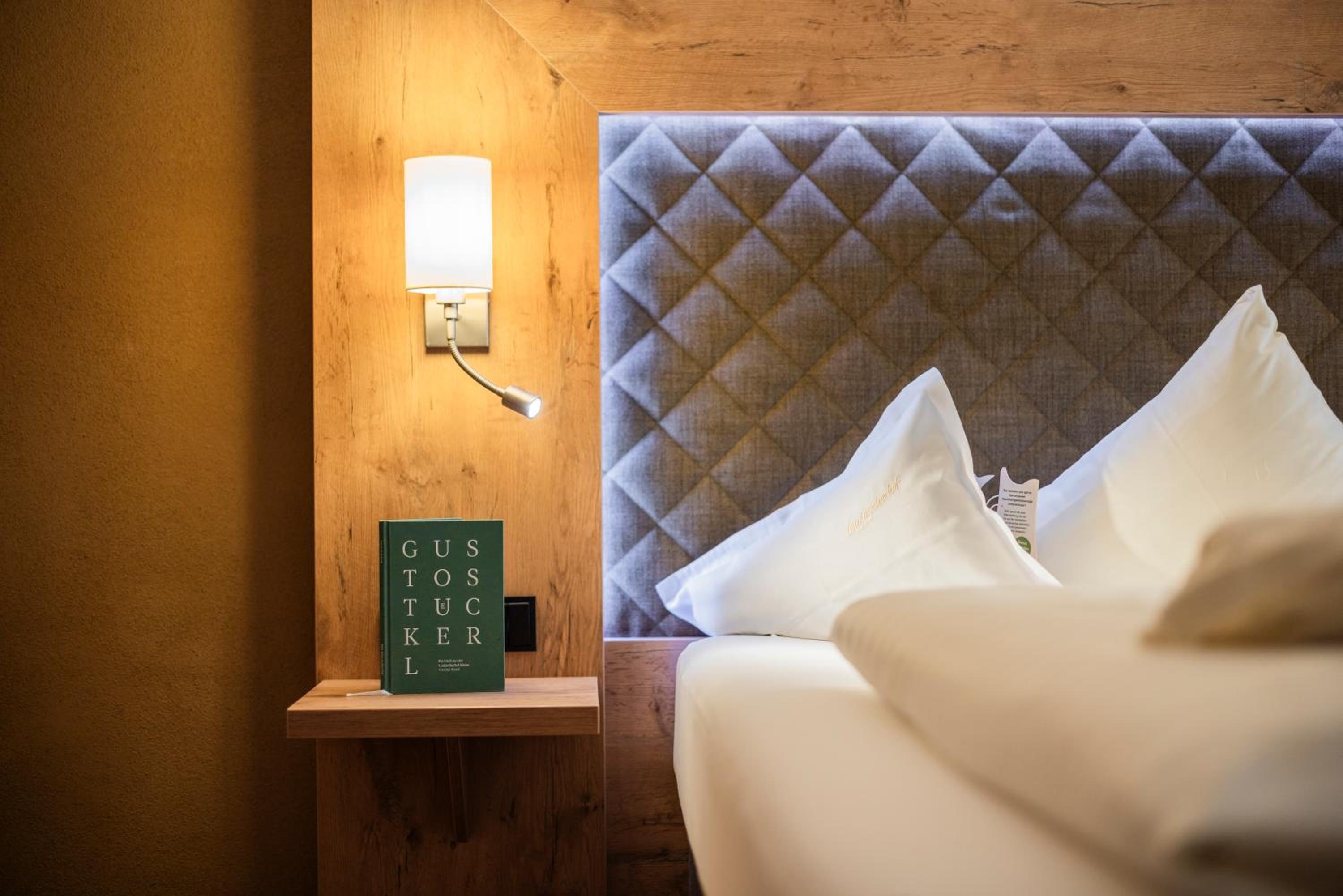 Superior Double or Twin Room with Mountain View photo 3