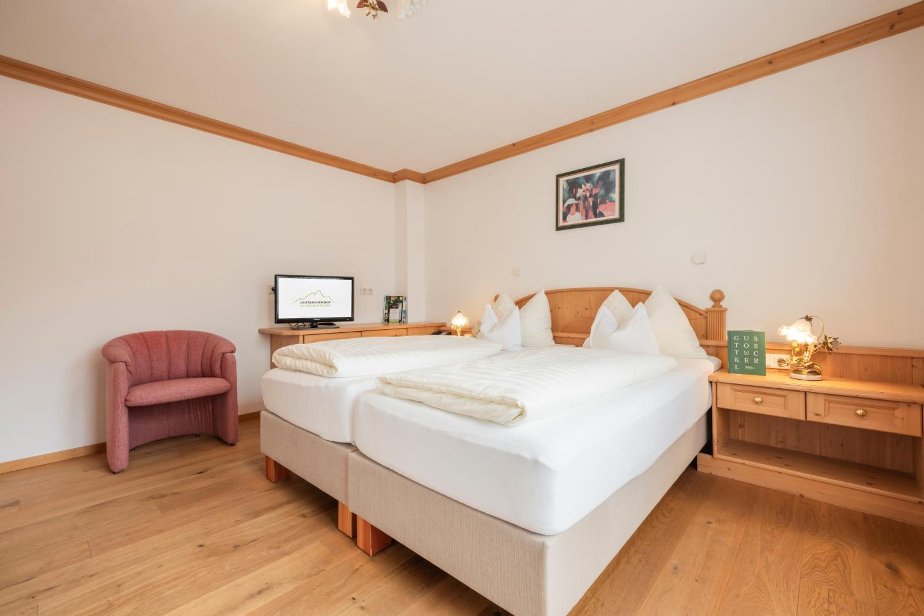 Suite with Balcony photo 1