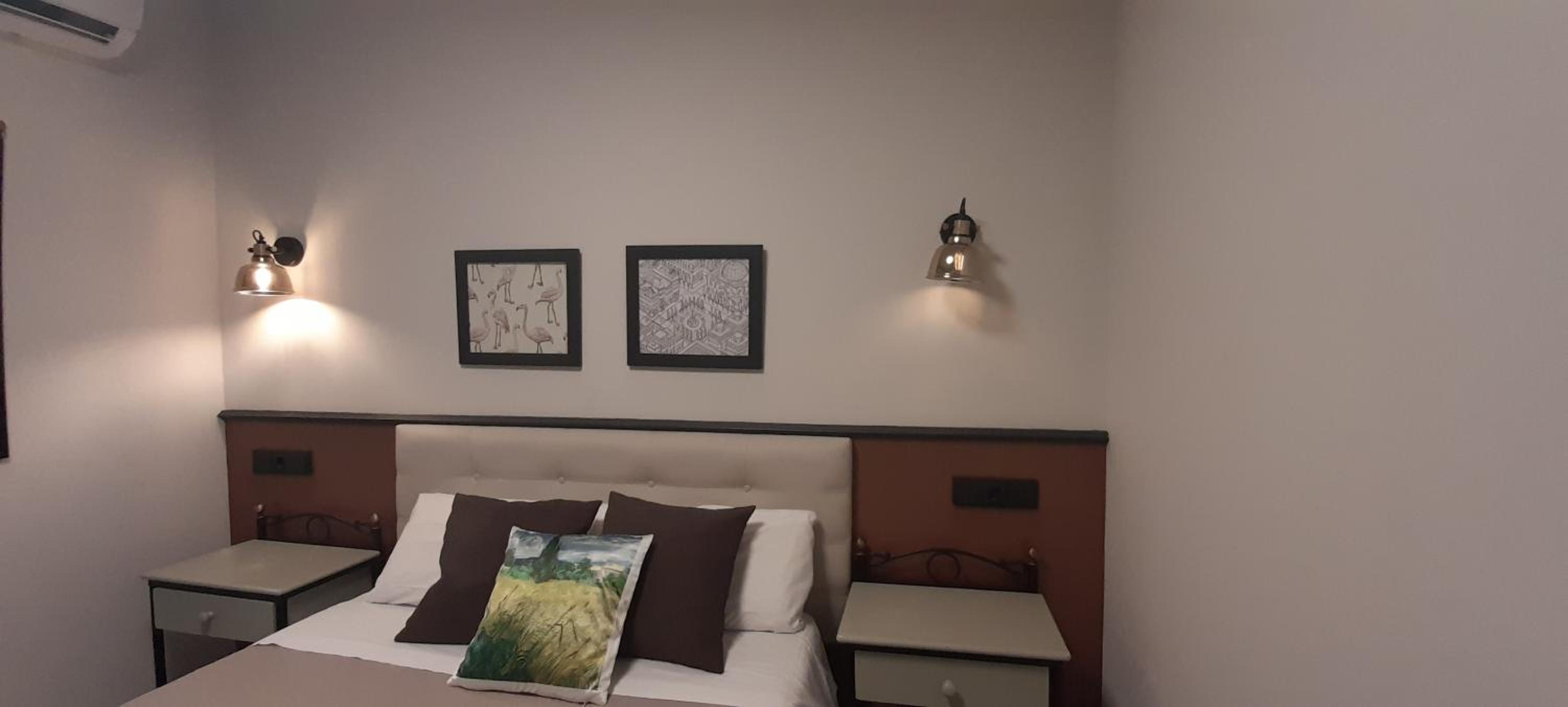 Double Room - Photo 2