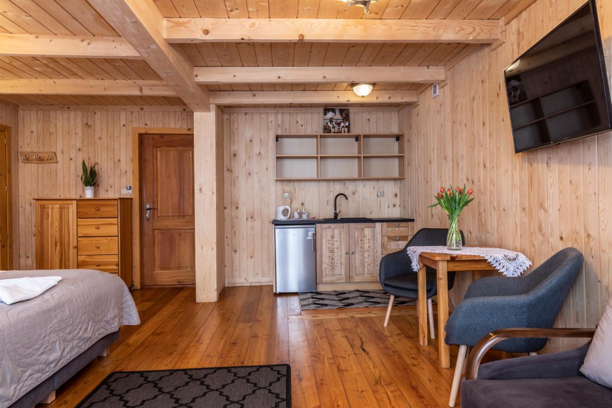 Studio Apartment photo 2