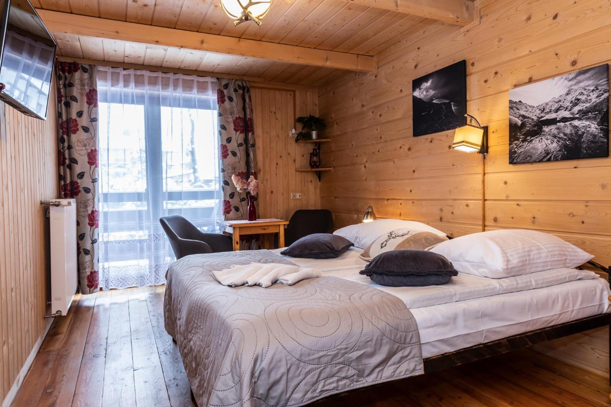Double or Twin Room photo 3