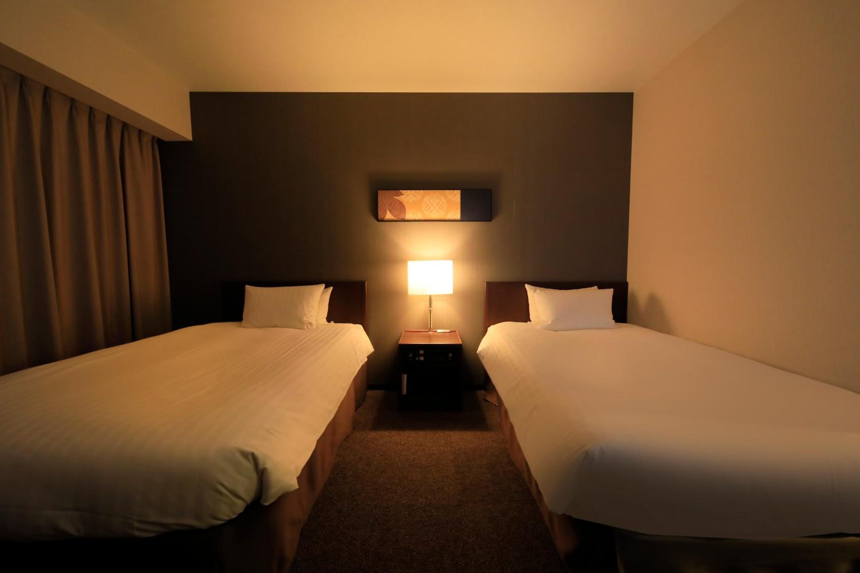 Twin Room - Smoking photo 2