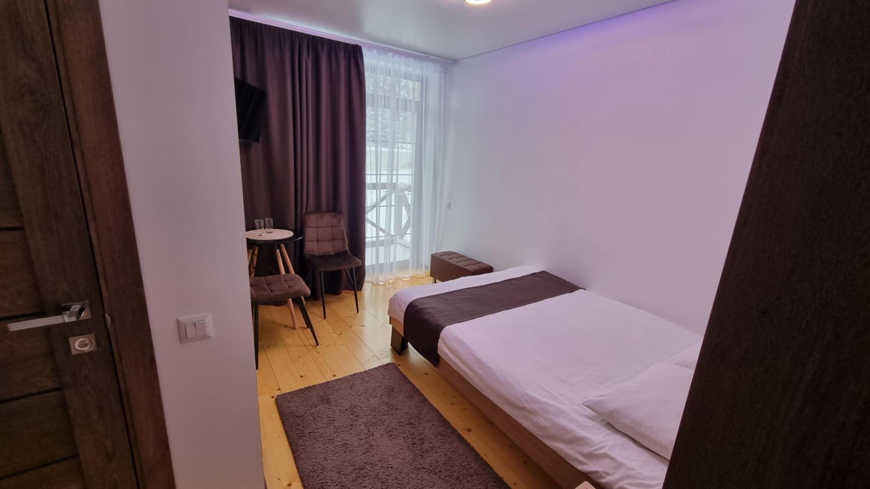 Double Room with Balcony photo 2