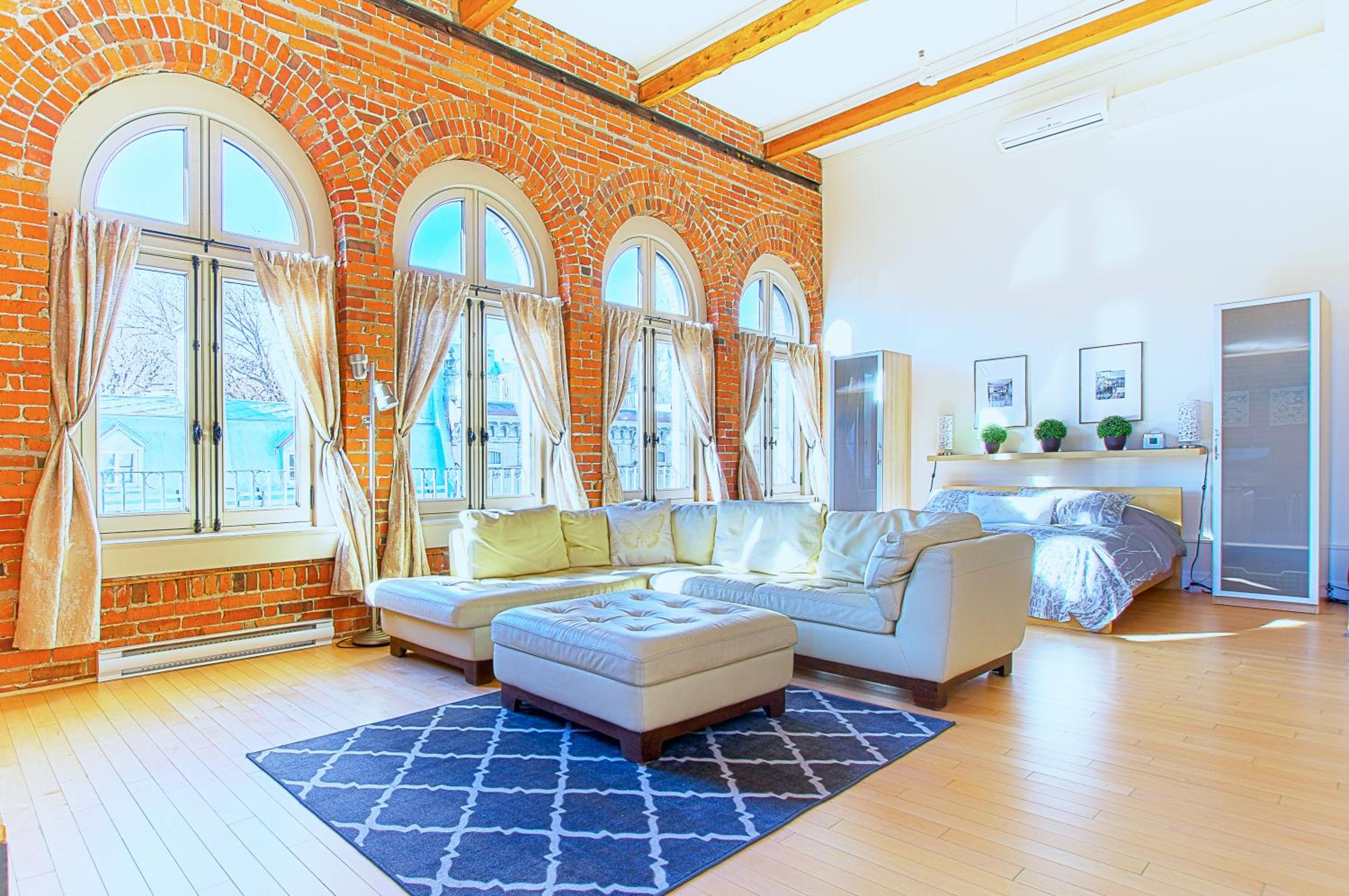 Loft 302