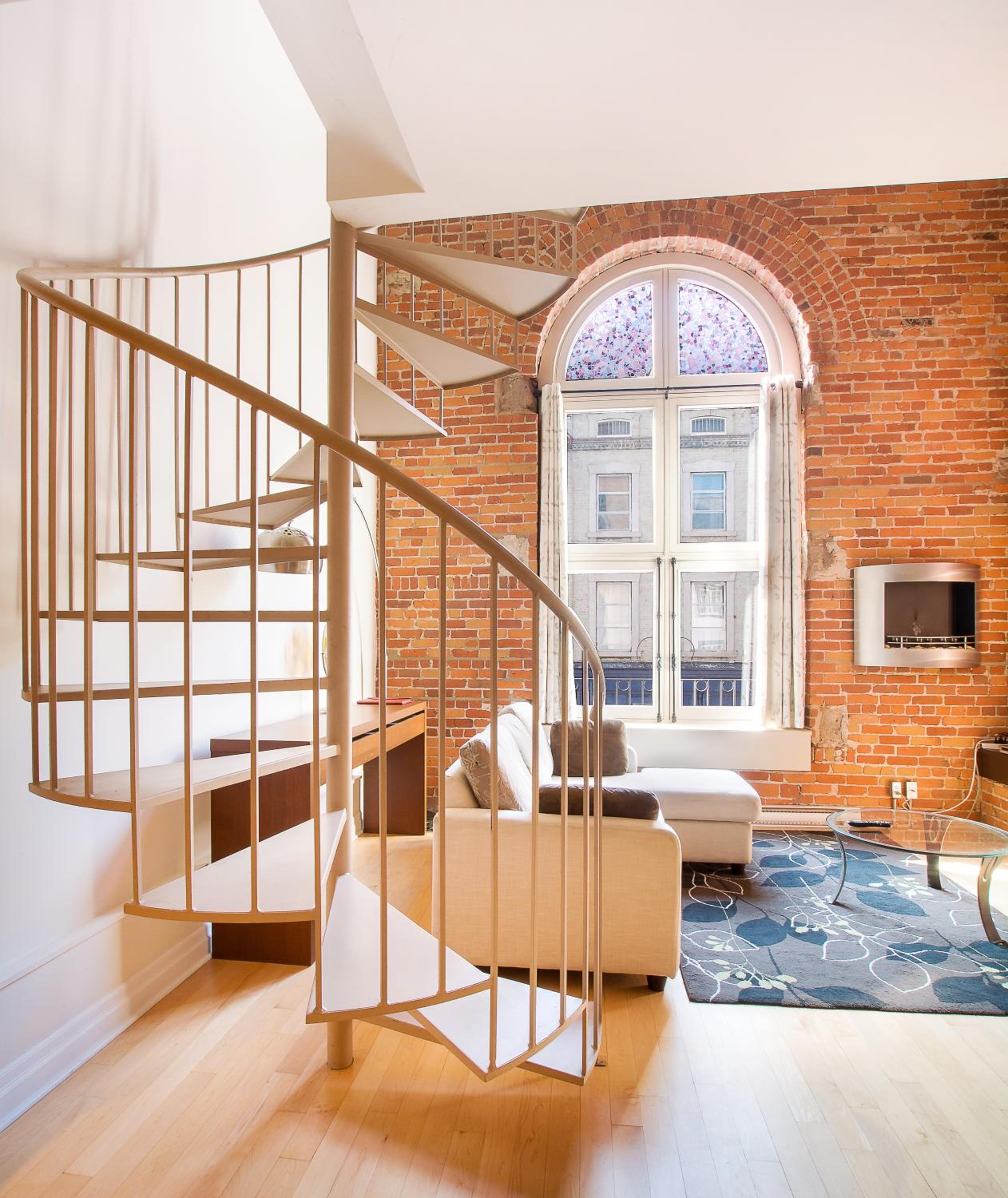 Loft 201