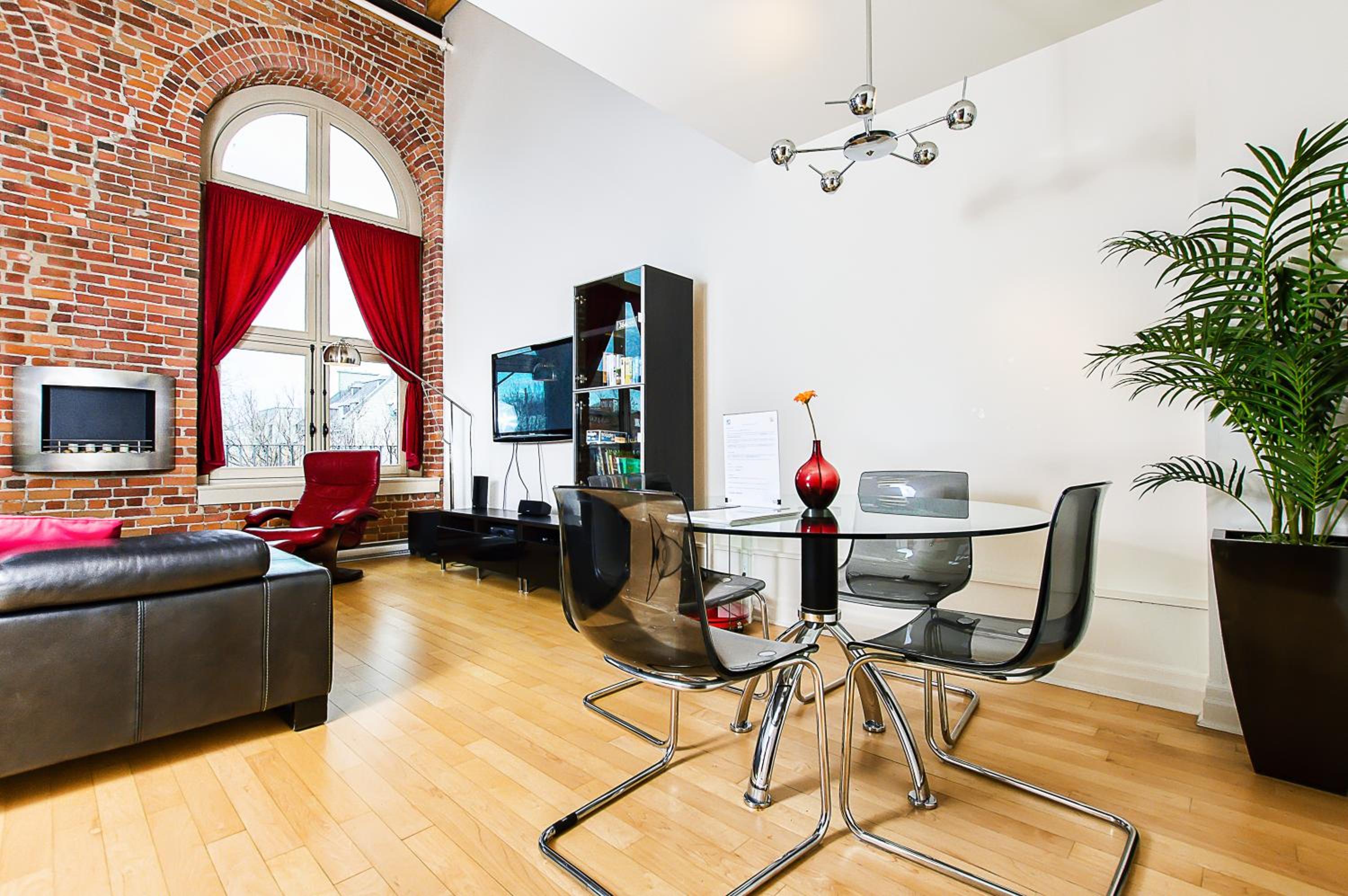 Apartment 206
