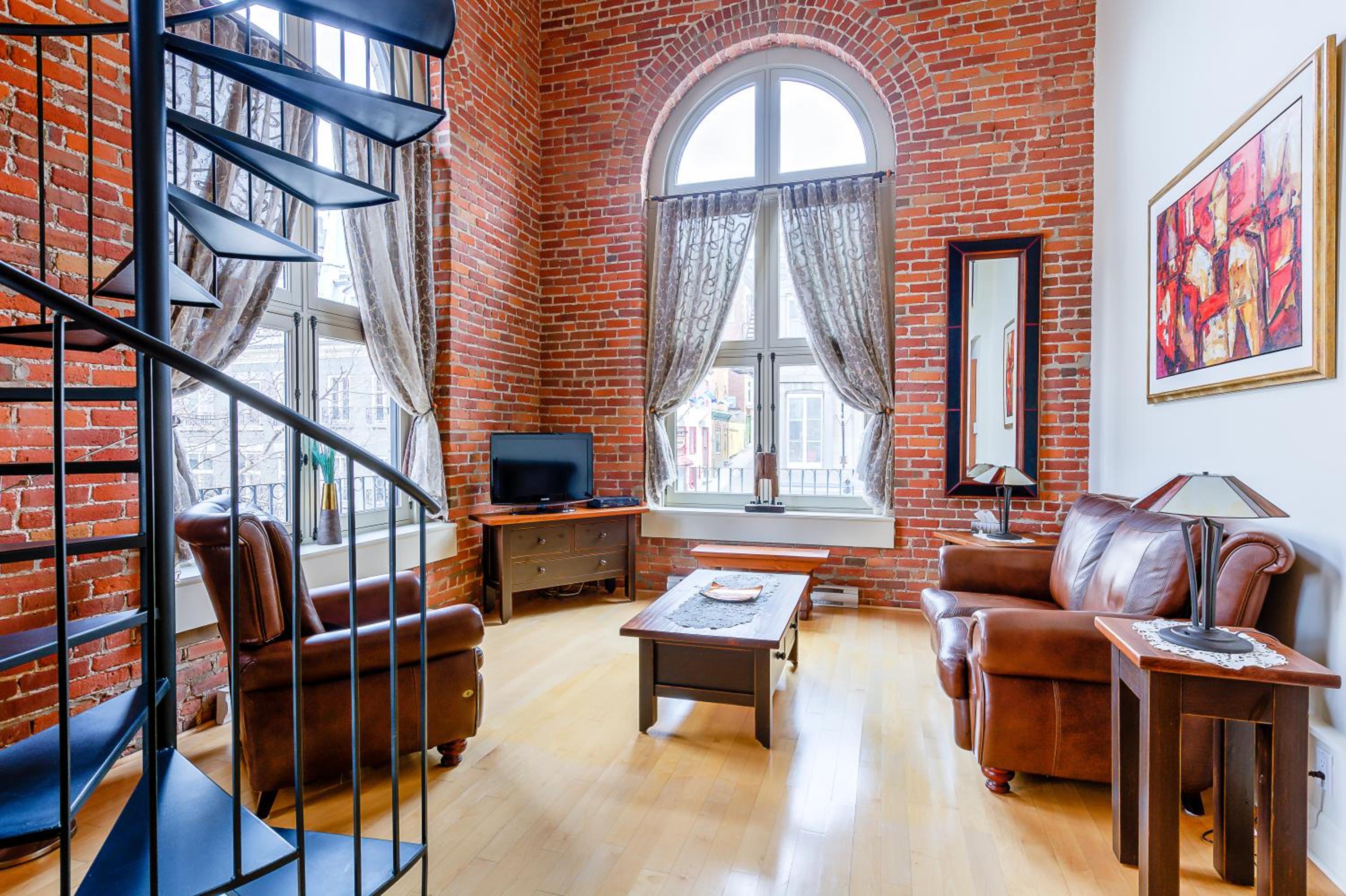 Loft 203
