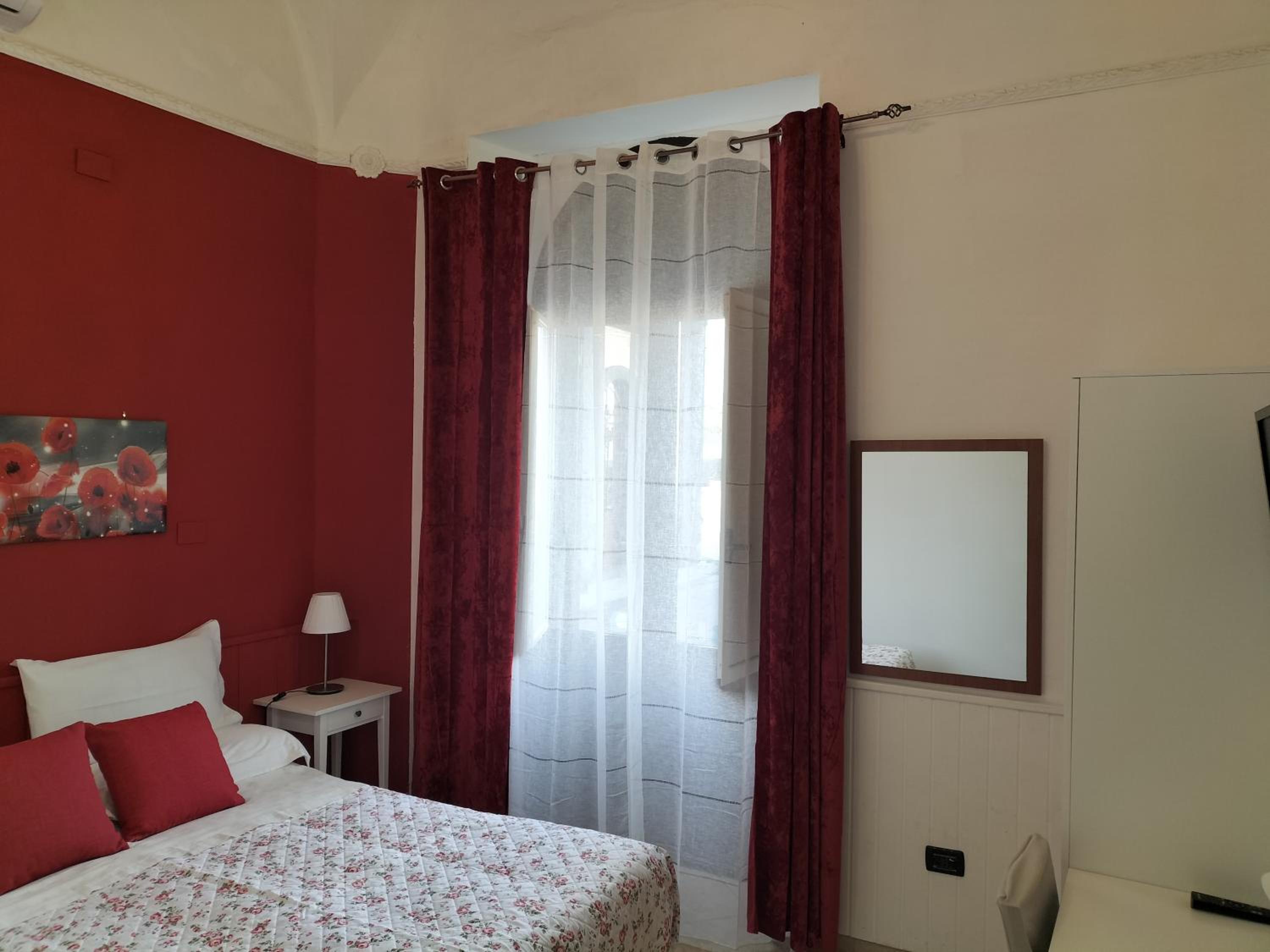 Double or Twin Room with Private Bathroom photo 2