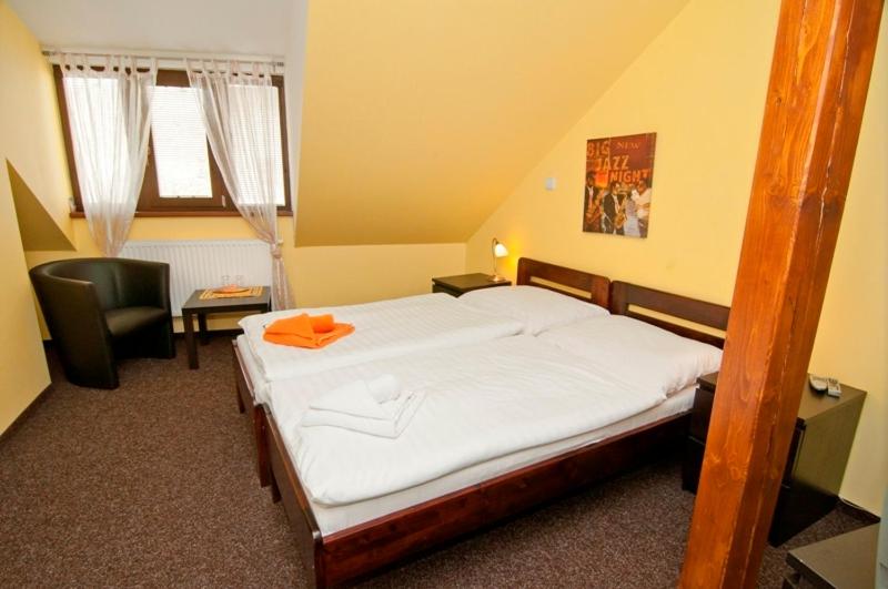 Double or Twin Room photo 2