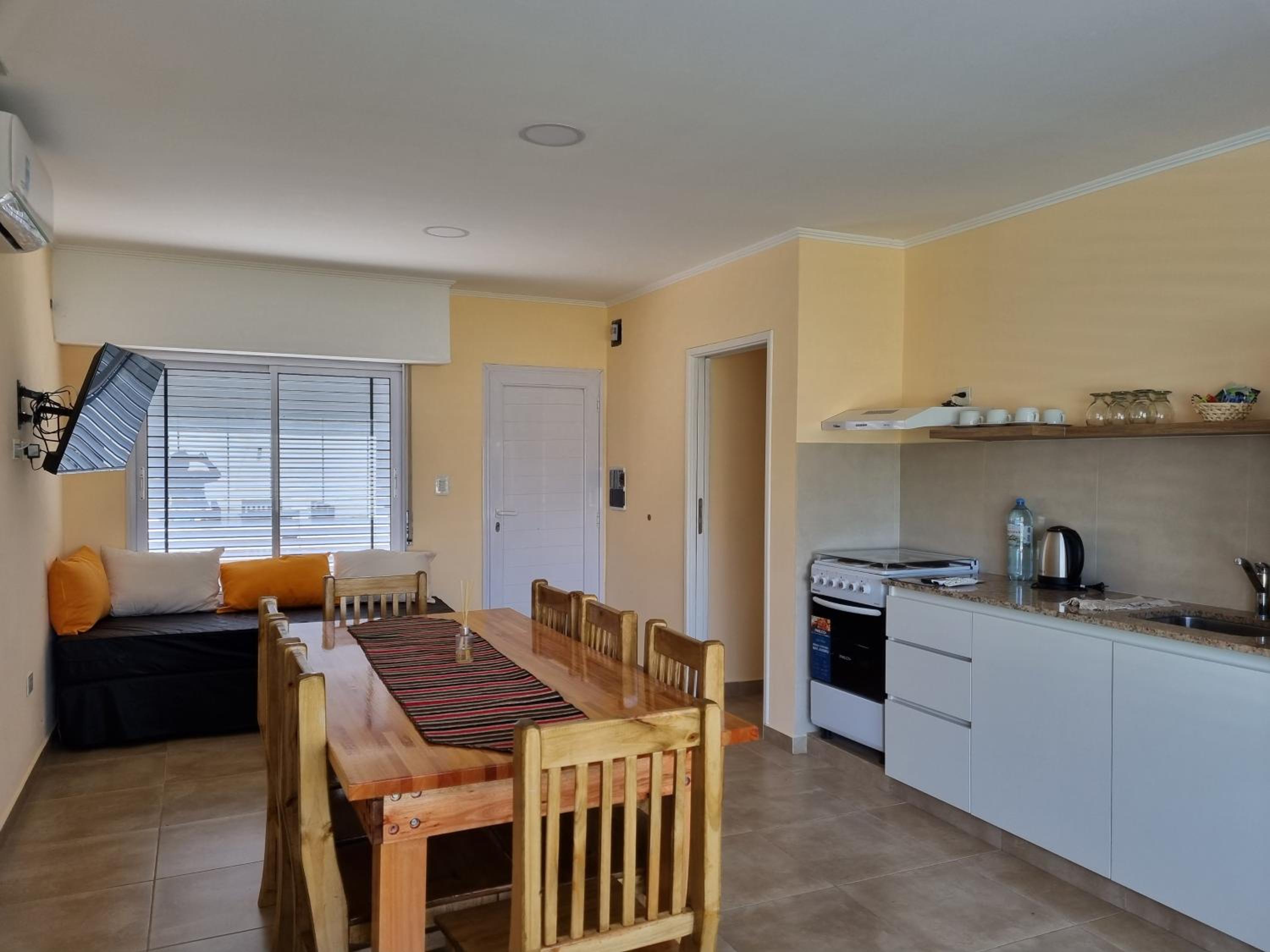 Apartment photo 2