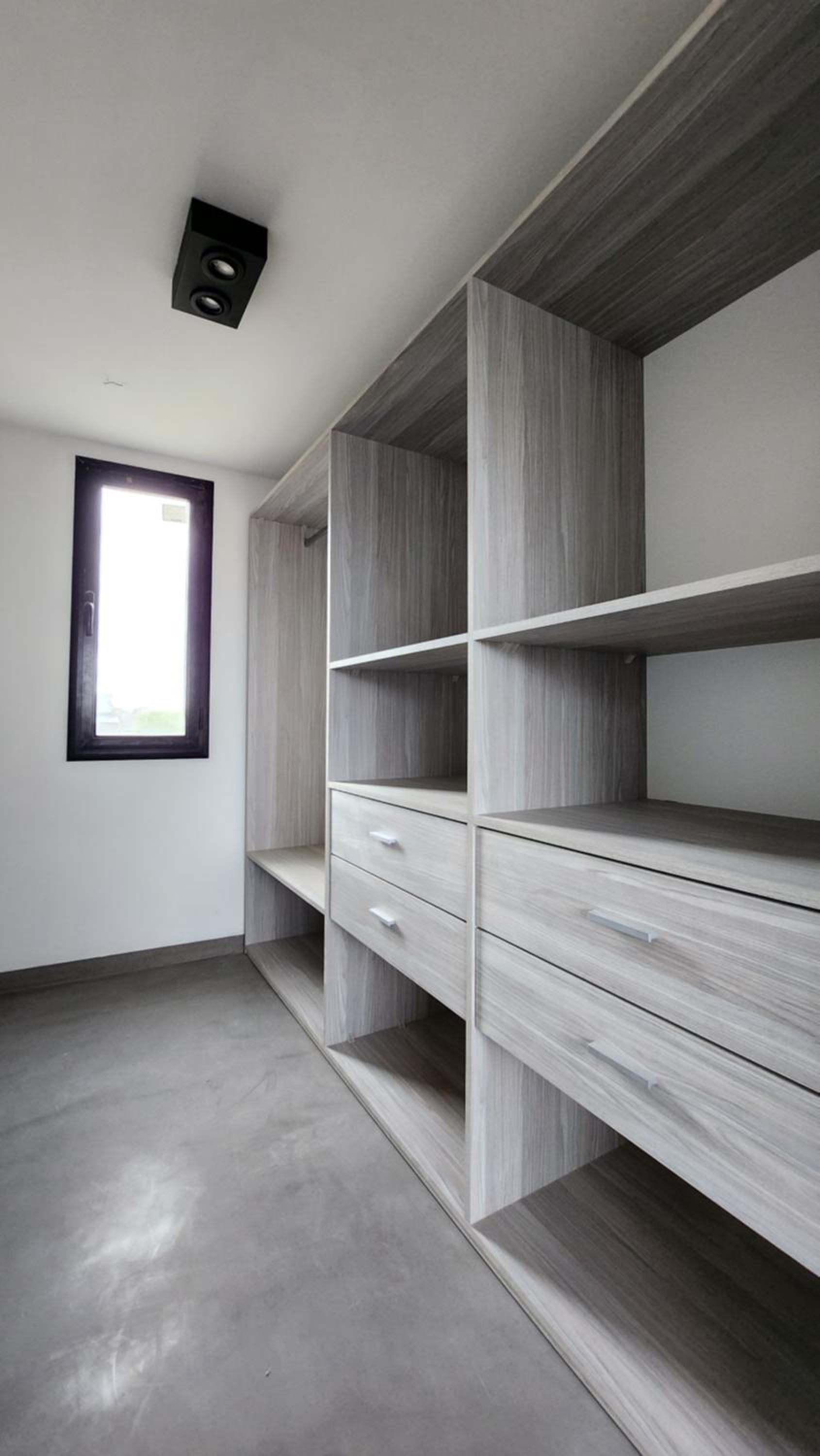 Four-Bedroom House photo 1