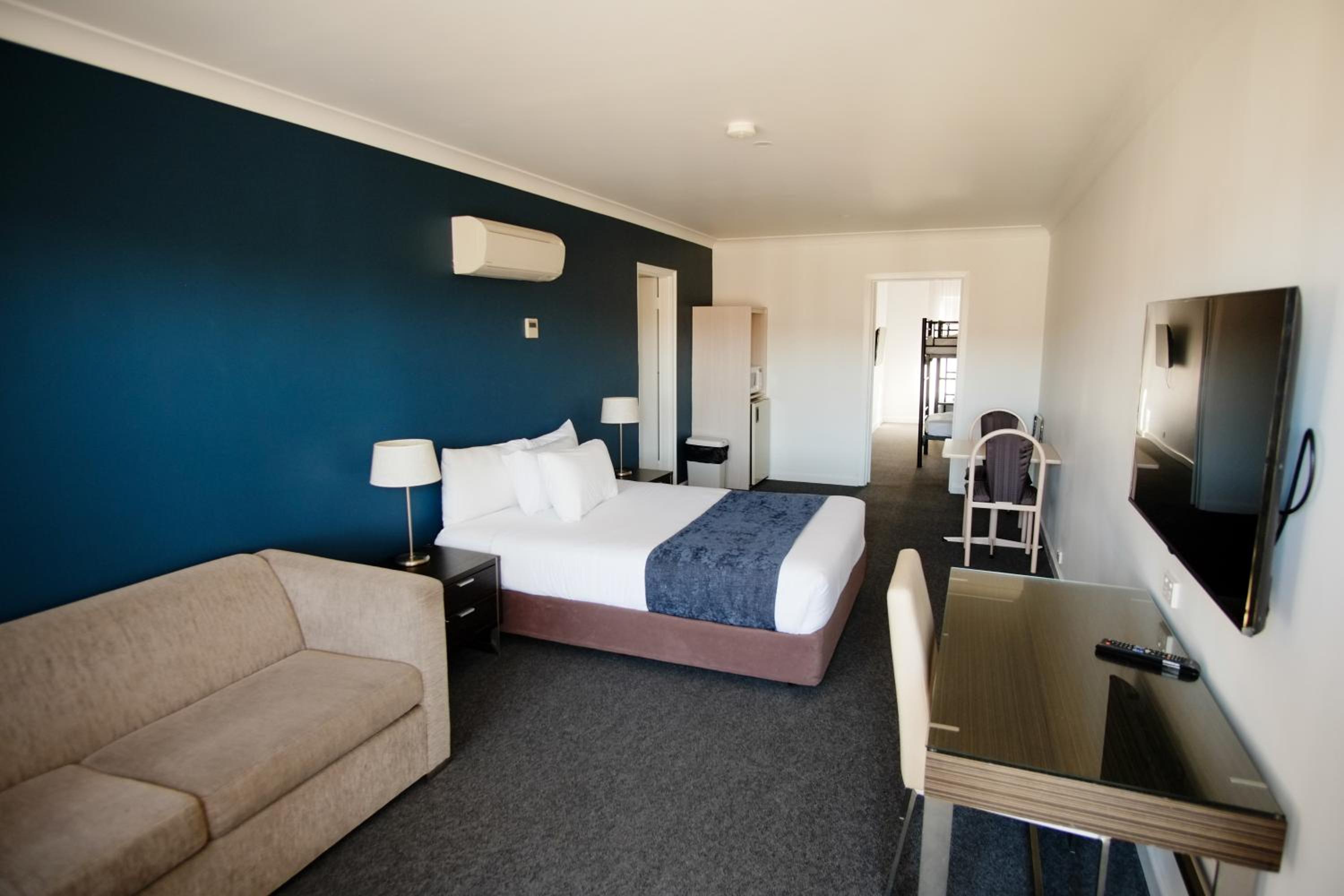Family 1 Bedroom Suite (No Pets) photo 1