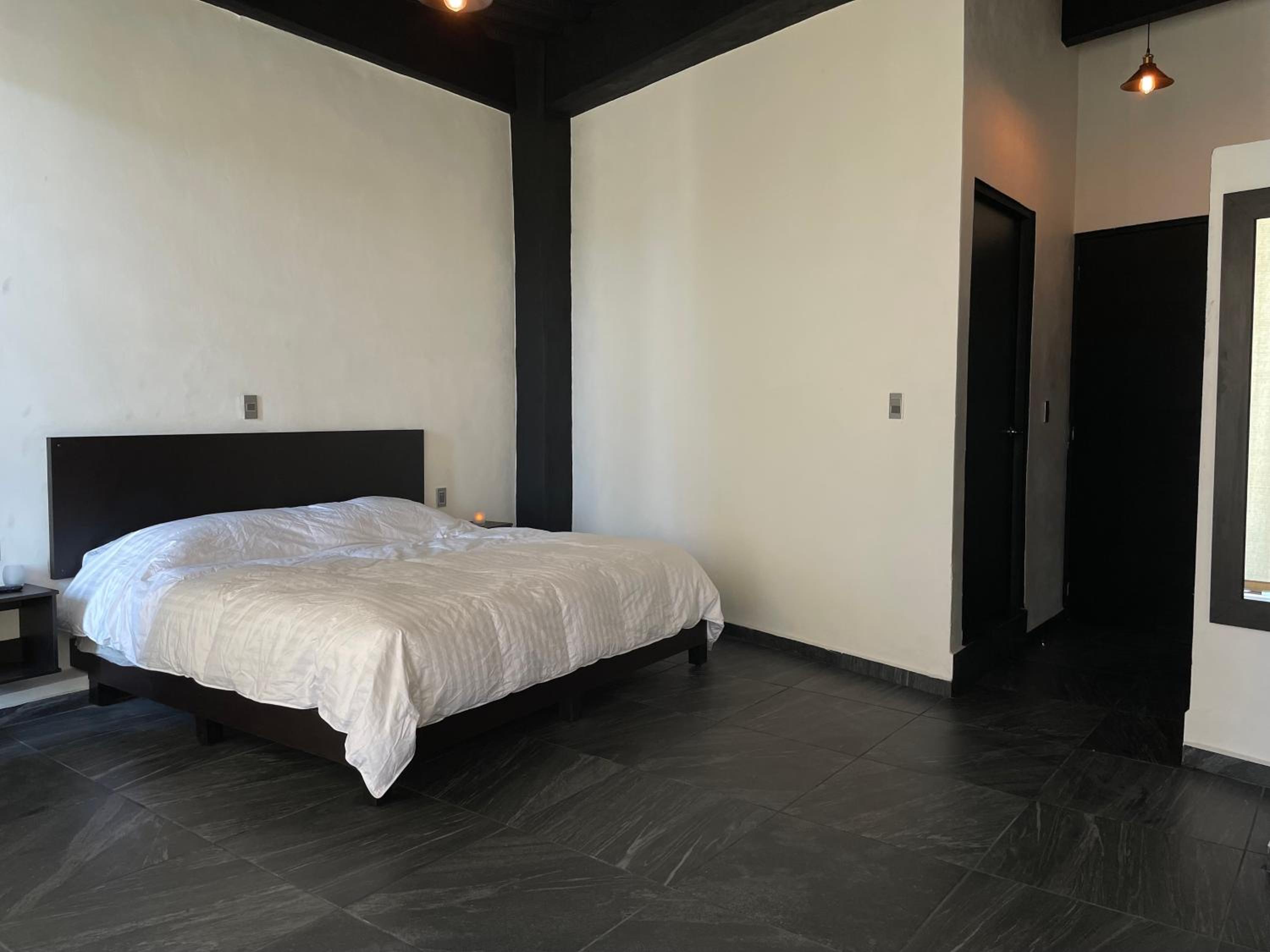 Deluxe Queen Room photo 1