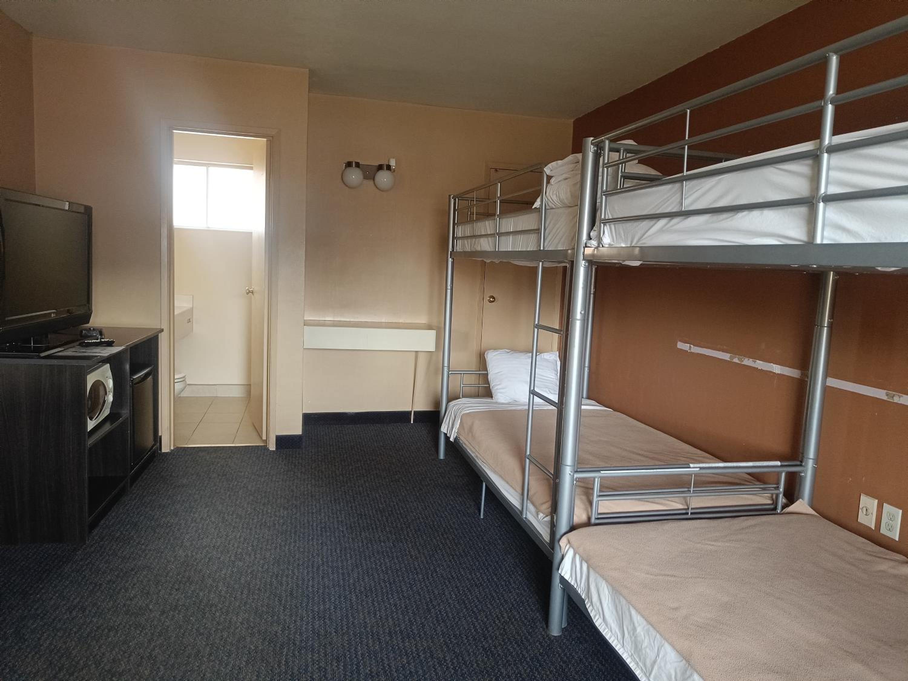 Family Room with 1 Queen Bed and 1 Bunk Bed