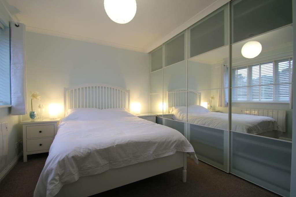 One-Bedroom House photo 1