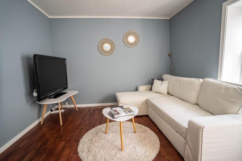 Two-Bedroom Apartment photo 2
