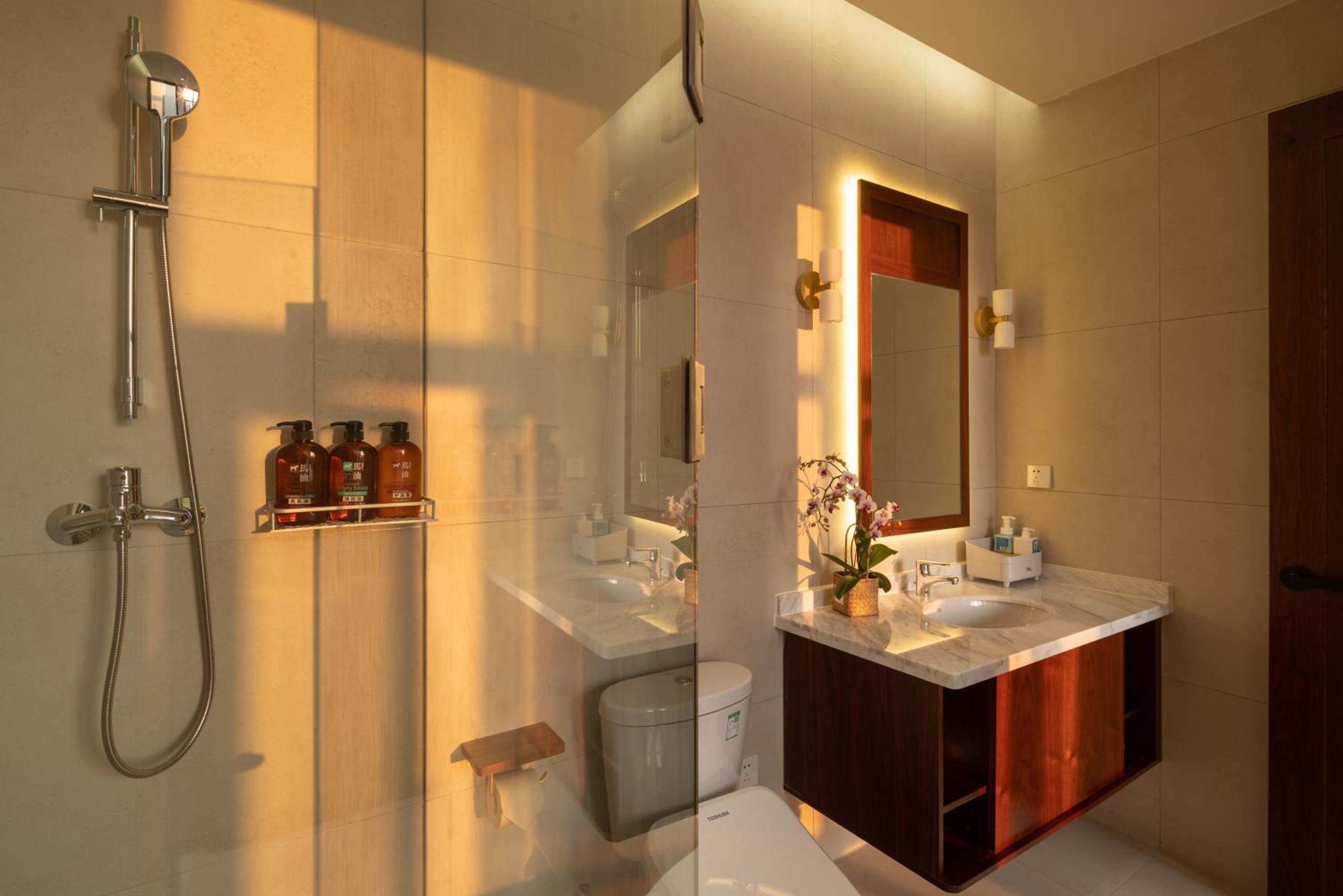 Deluxe Double Room with Bath photo 3
