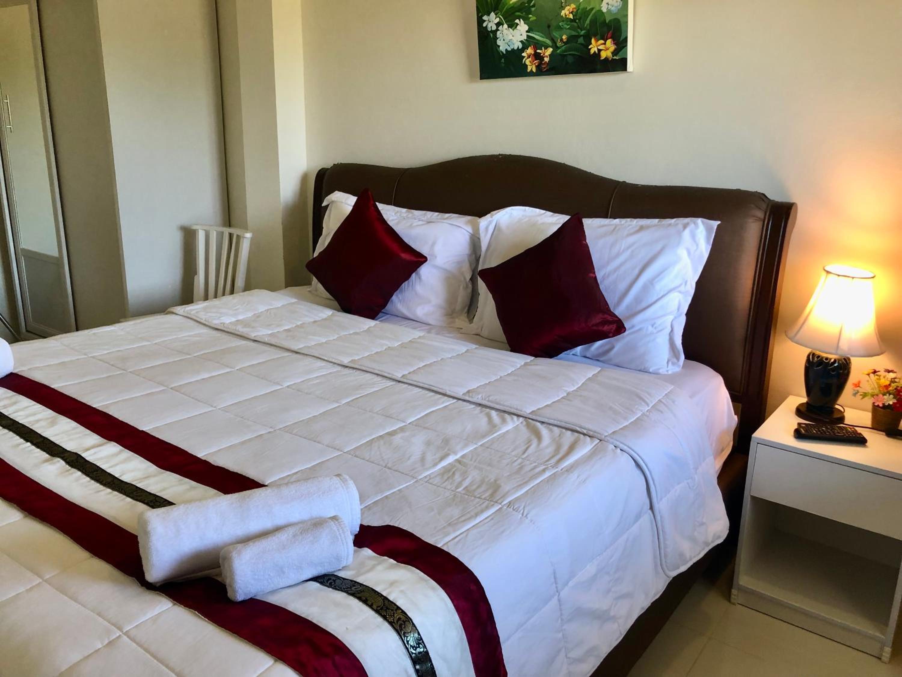 Double Room with Balcony - Photo 4
