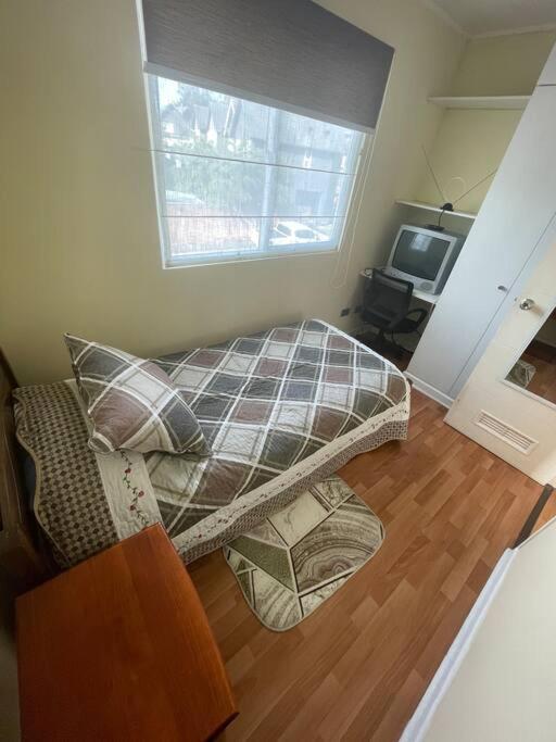 Three-Bedroom House photo 3