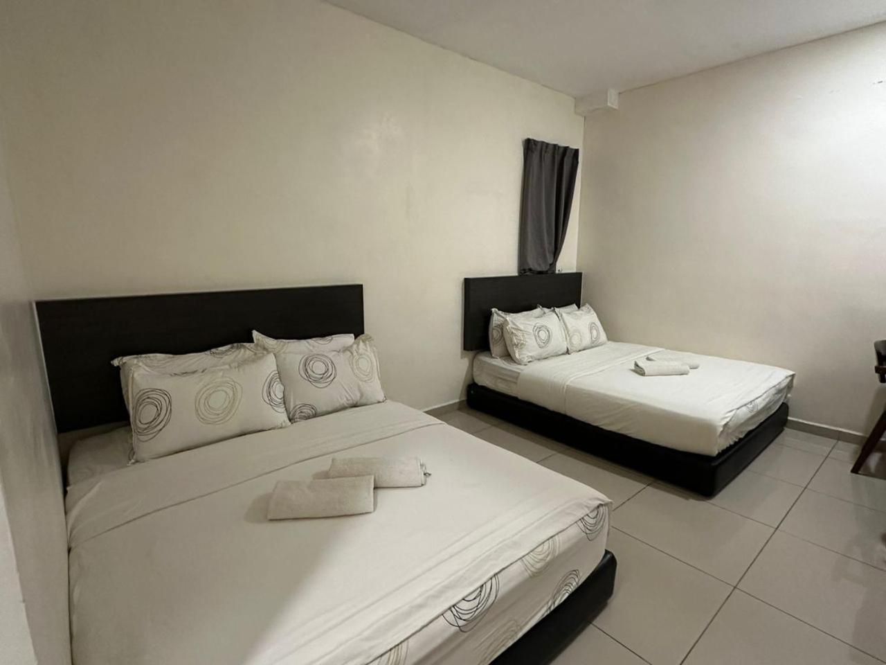 Deluxe Family Room - Photo 1