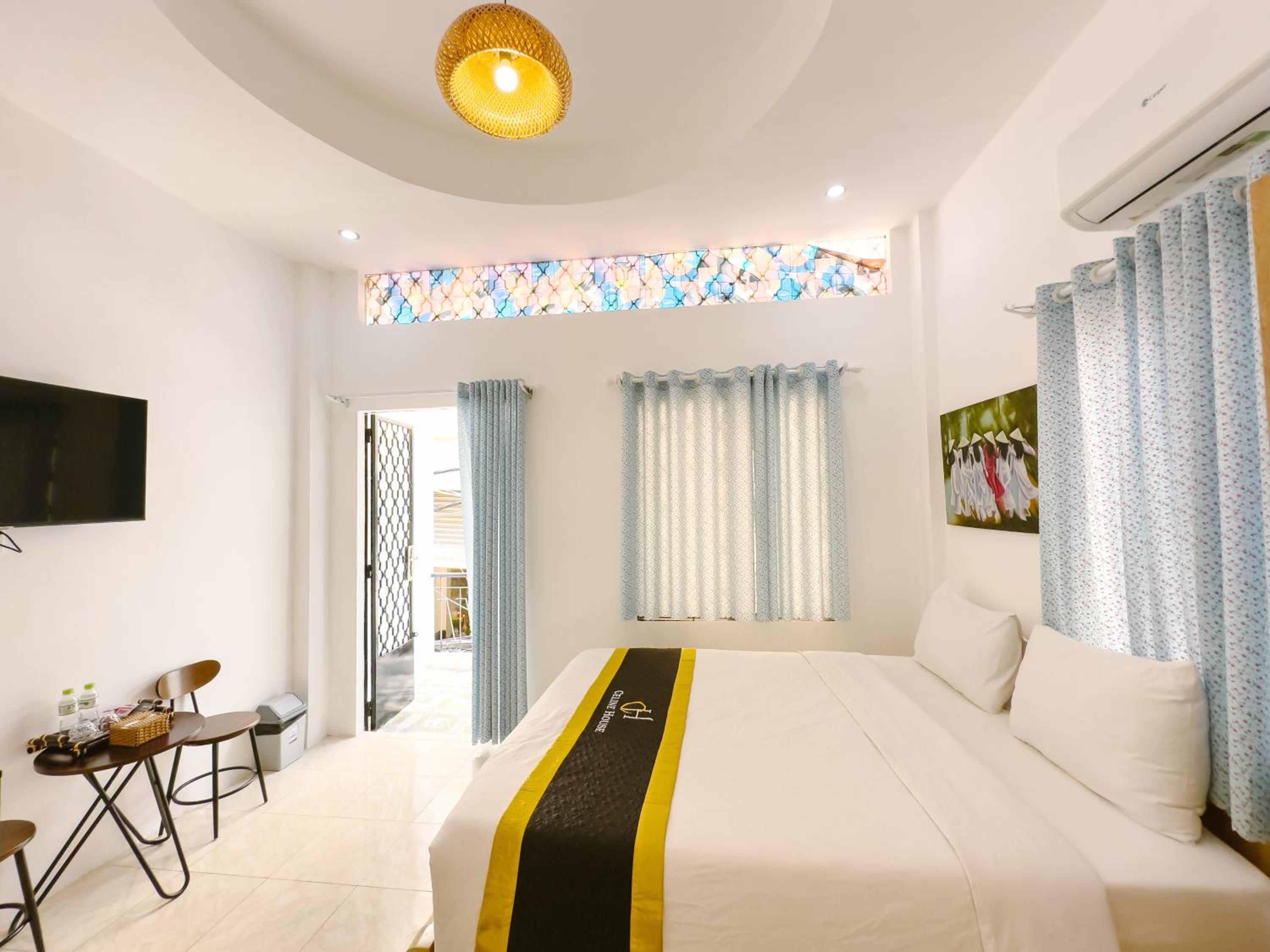 Queen Room with Balcony