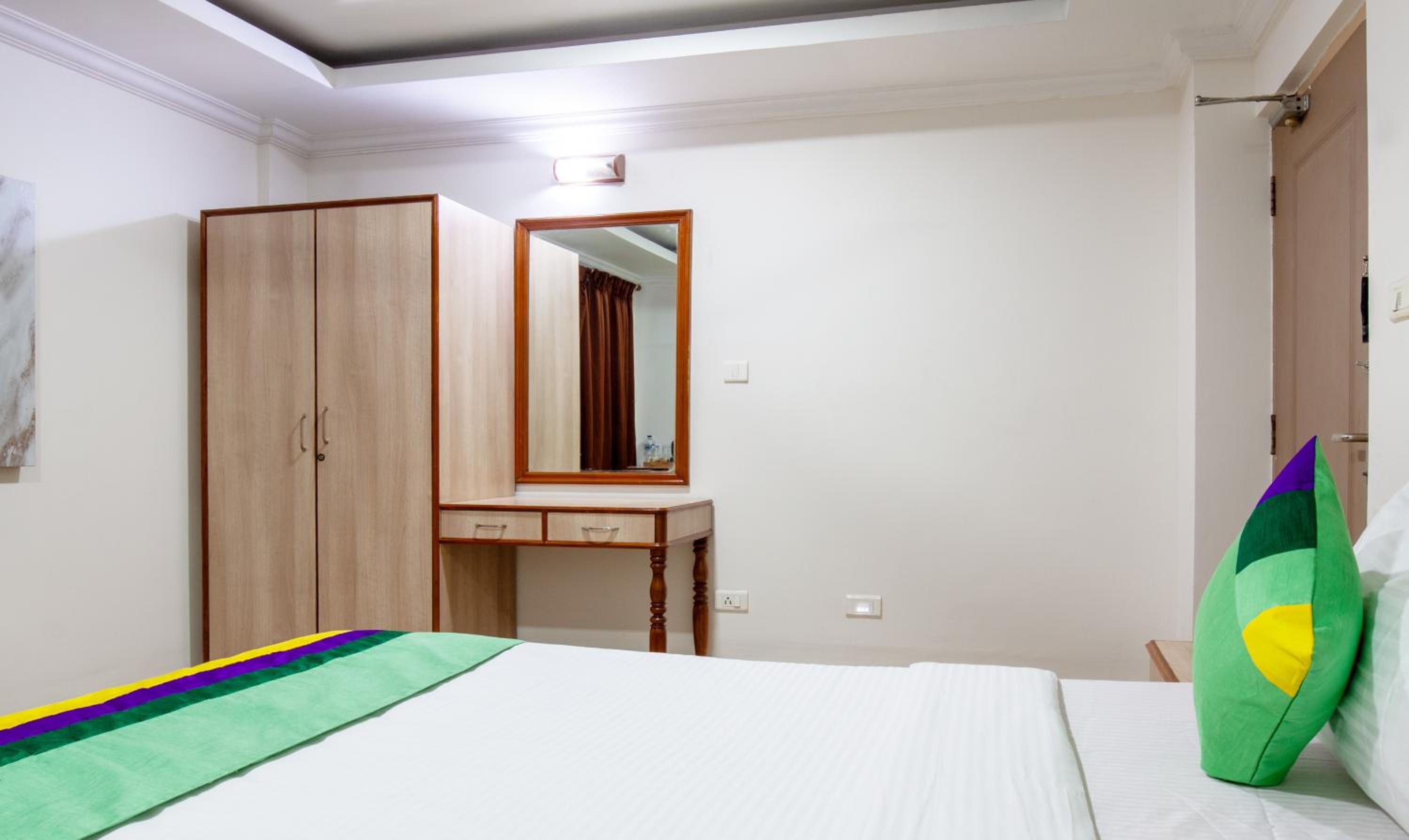 Standard Double Room - Photo 4