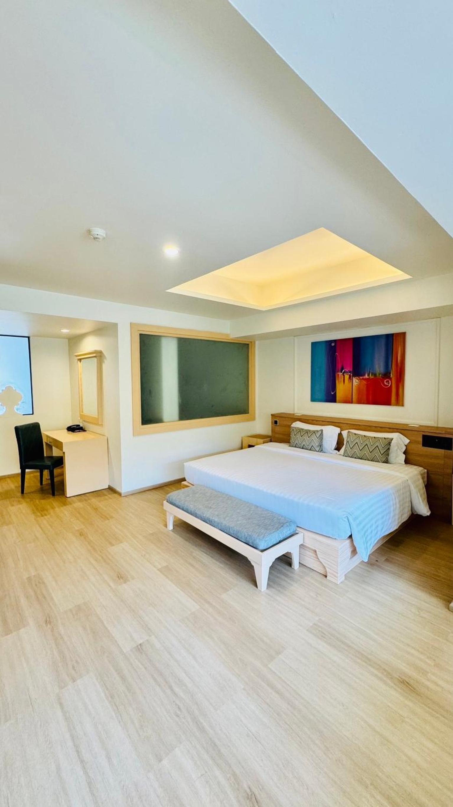 Two-Bedroom Duplex - Pool Side - Photo 25