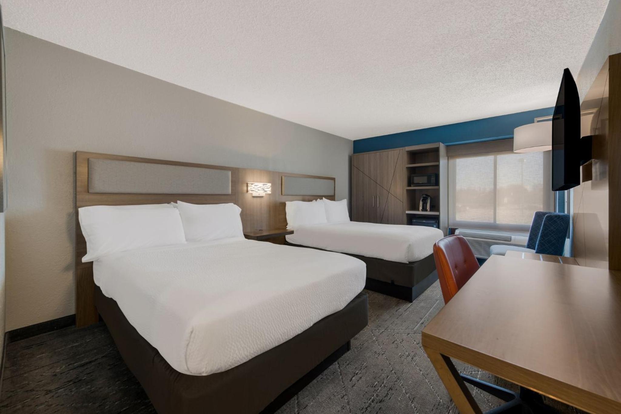 Standard Double Room with Two Double Beds - Photo 1