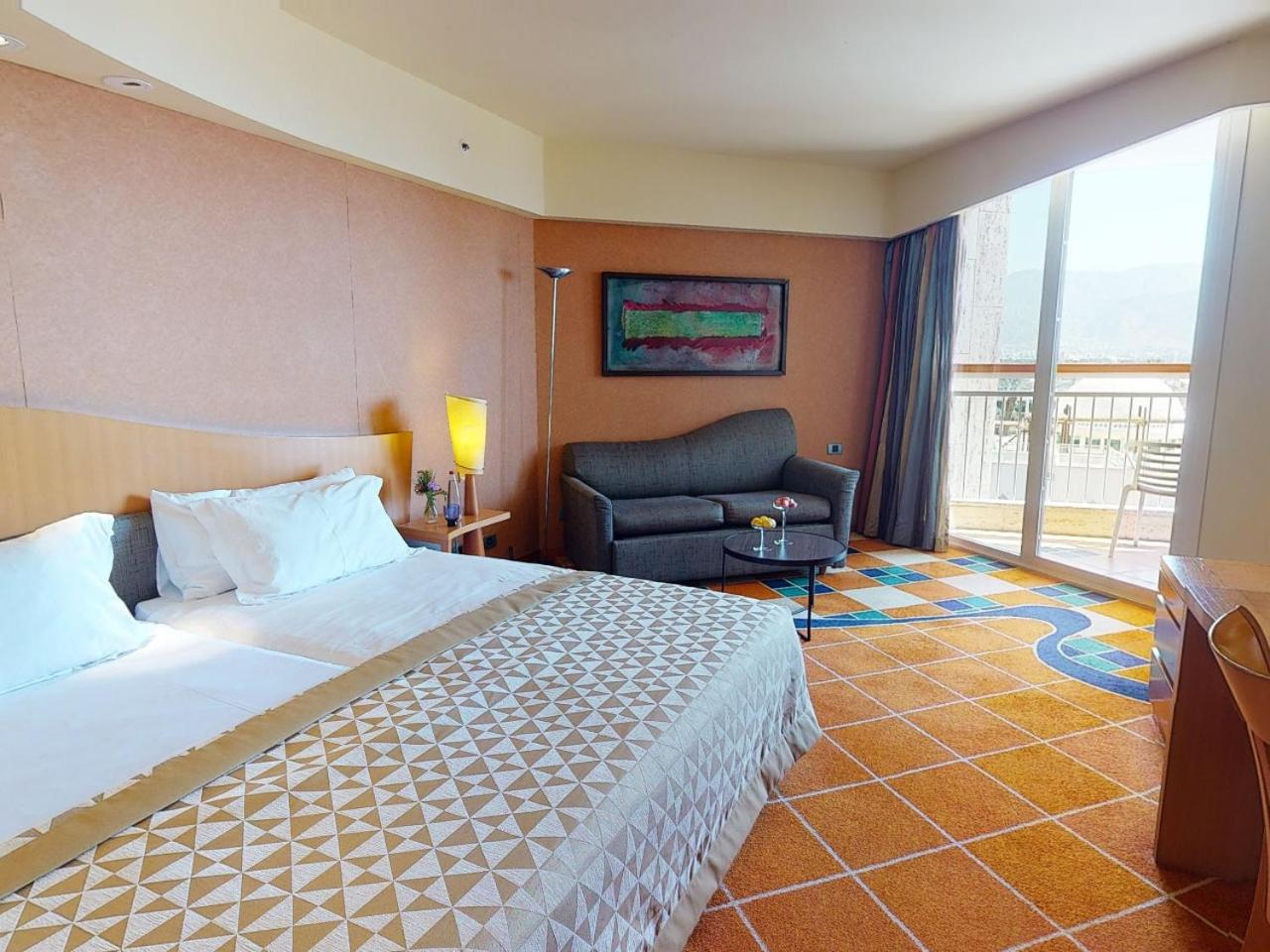 Standard Room Triple (3 Adults) - Photo 1