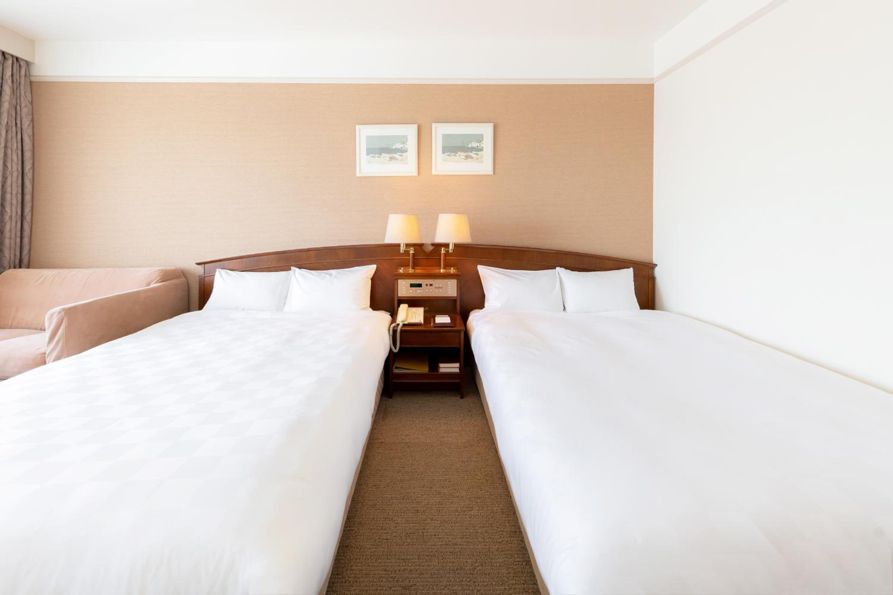 Deluxe Twin Room - Non-Smoking - Photo 10
