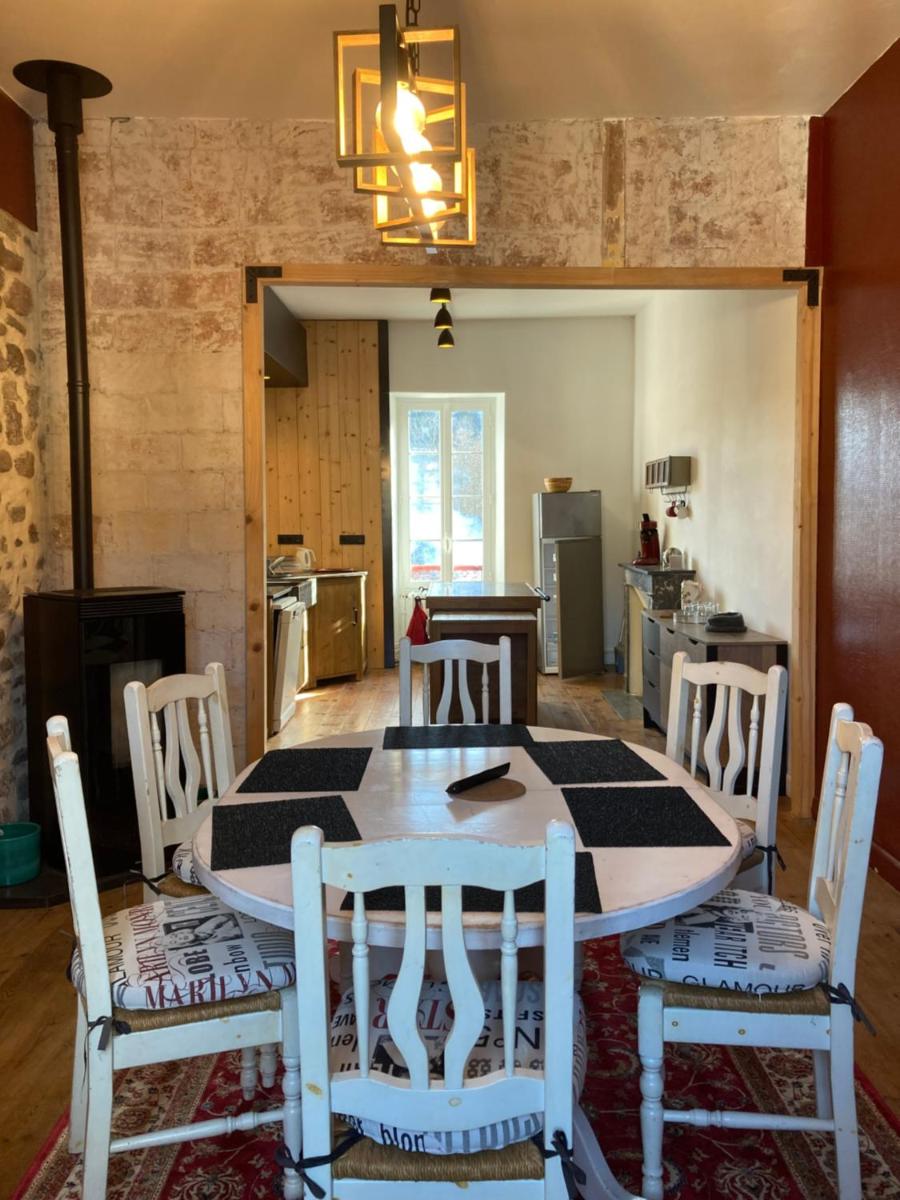 Family Room with Mountain View - Photo 9