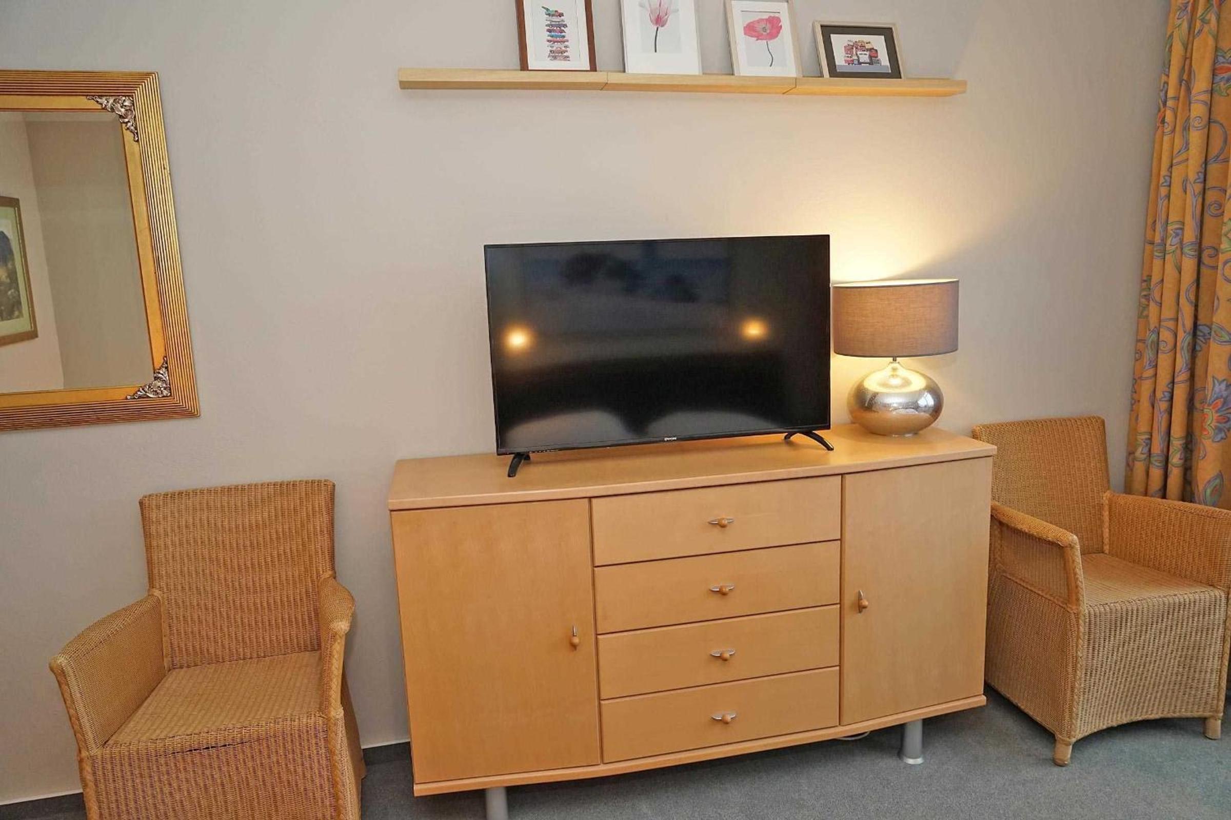 Two-Bedroom Apartment with Balcony and Terrace photo 3