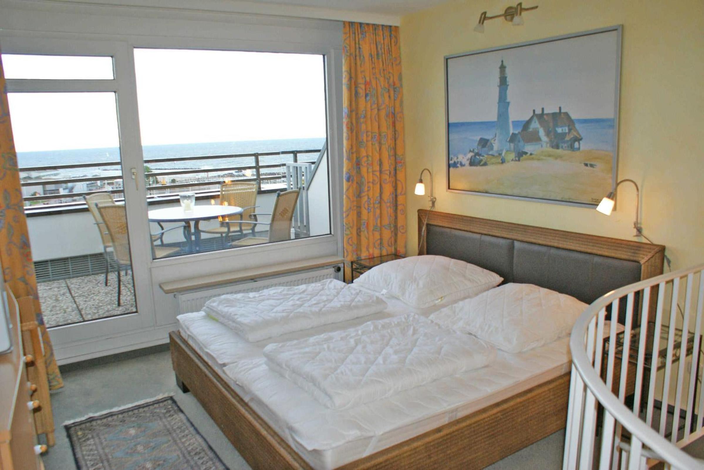 Two-Bedroom Apartment with Balcony and Terrace photo 2