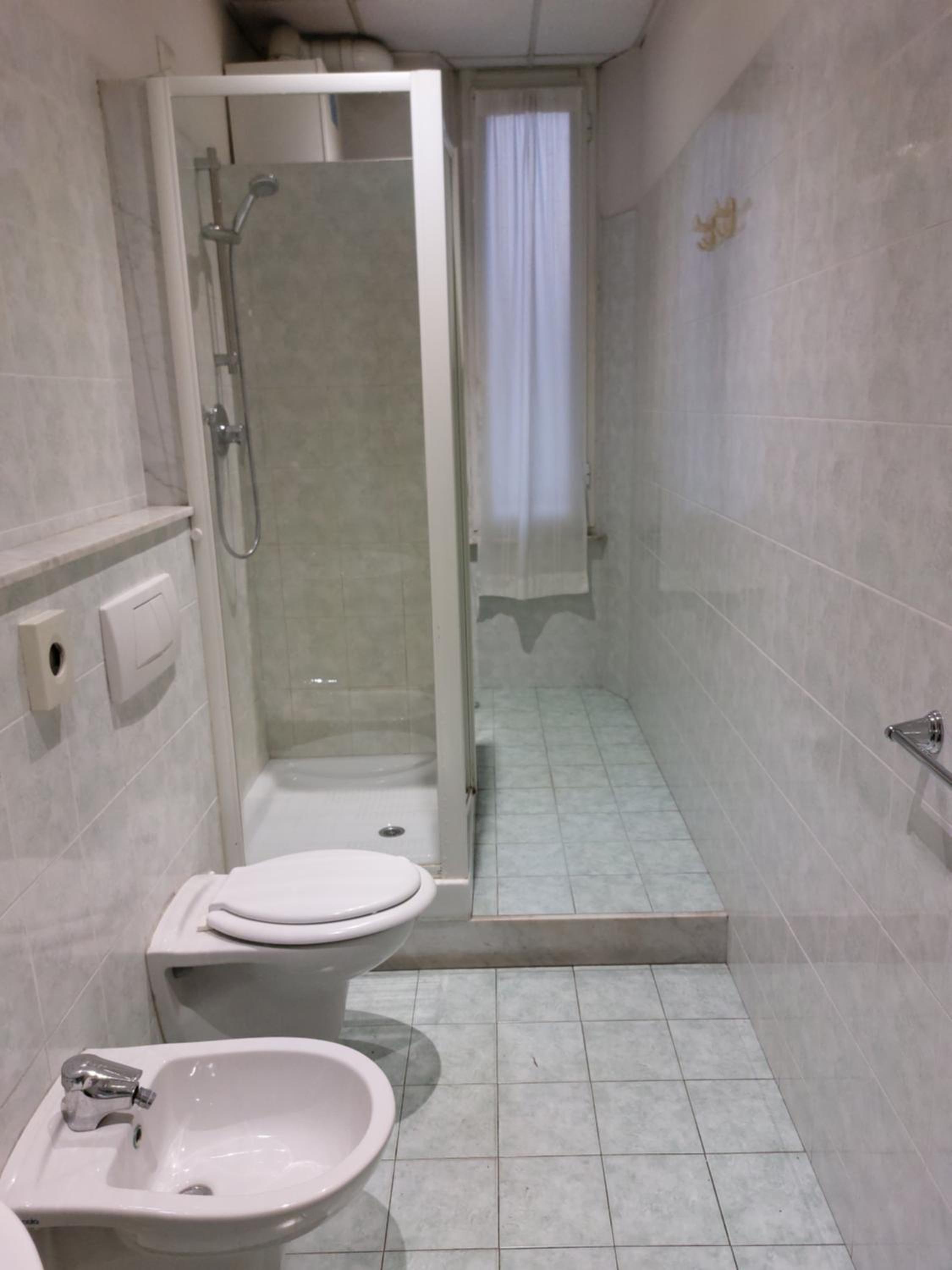 Double Room with Private External Bathroom - Photo 3