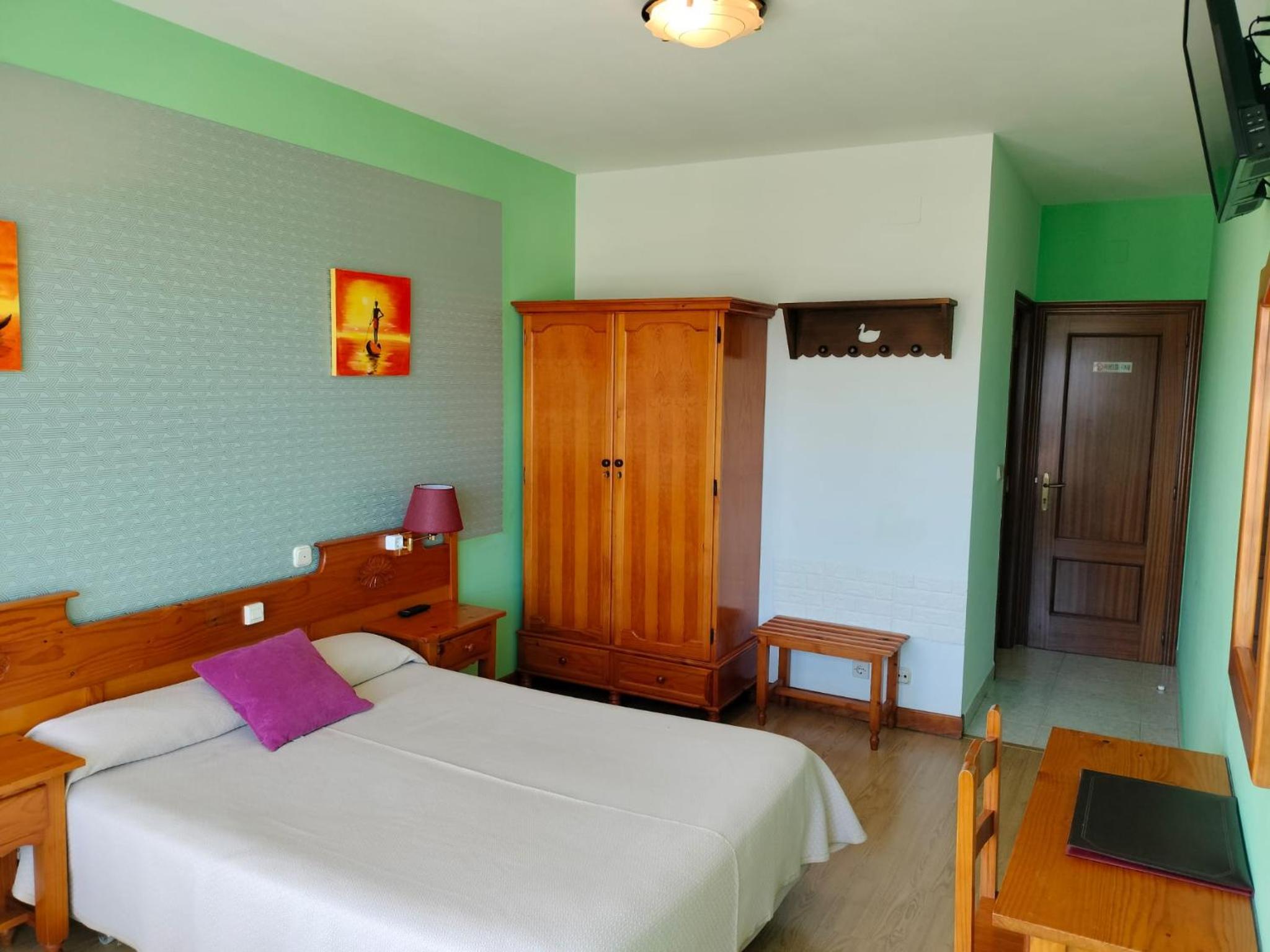 Habitación Doble con Baño Privado