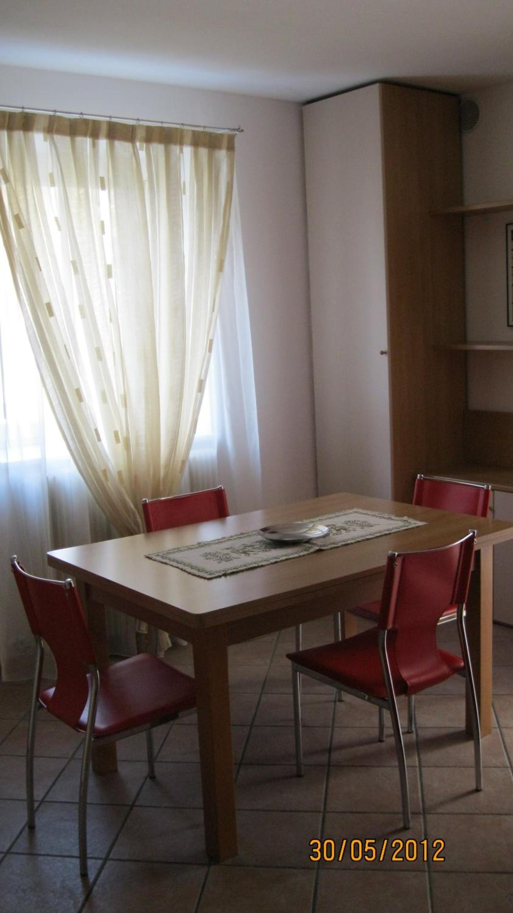One-Bedroom Apartment - Separate Building photo 2