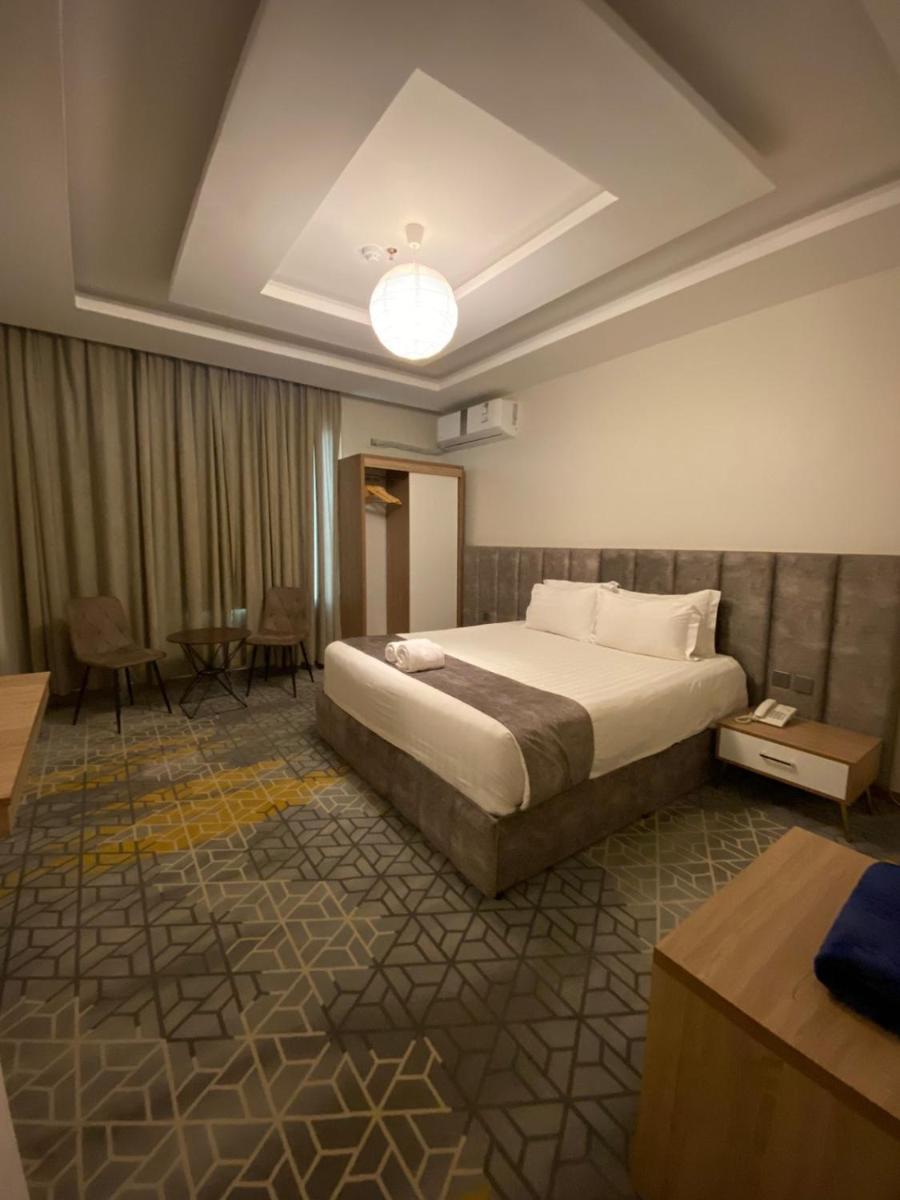 One-Bedroom Suite photo 1