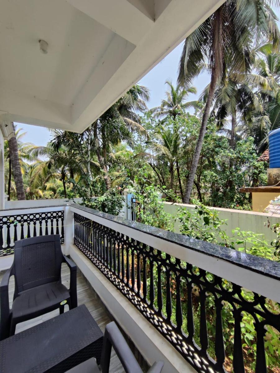 Studio with Balcony photo 3