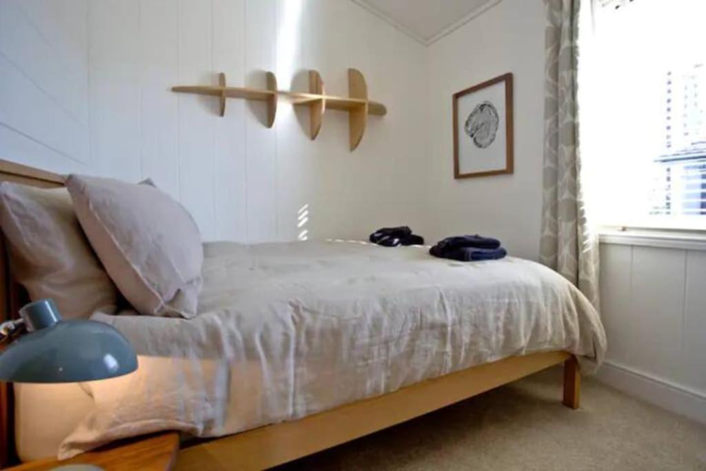 Three-Bedroom Apartment photo 2