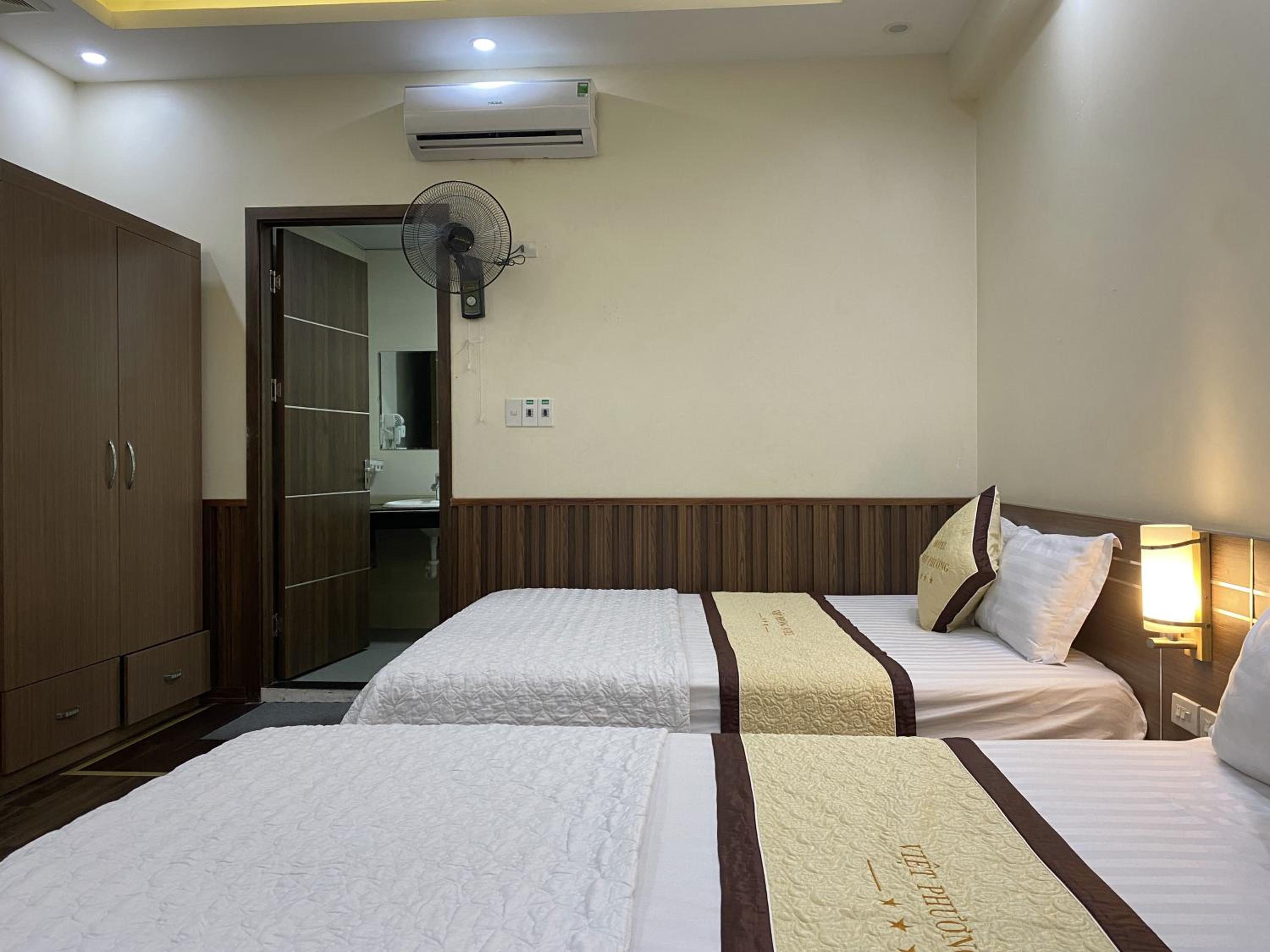 Deluxe Double or Twin Room with City View