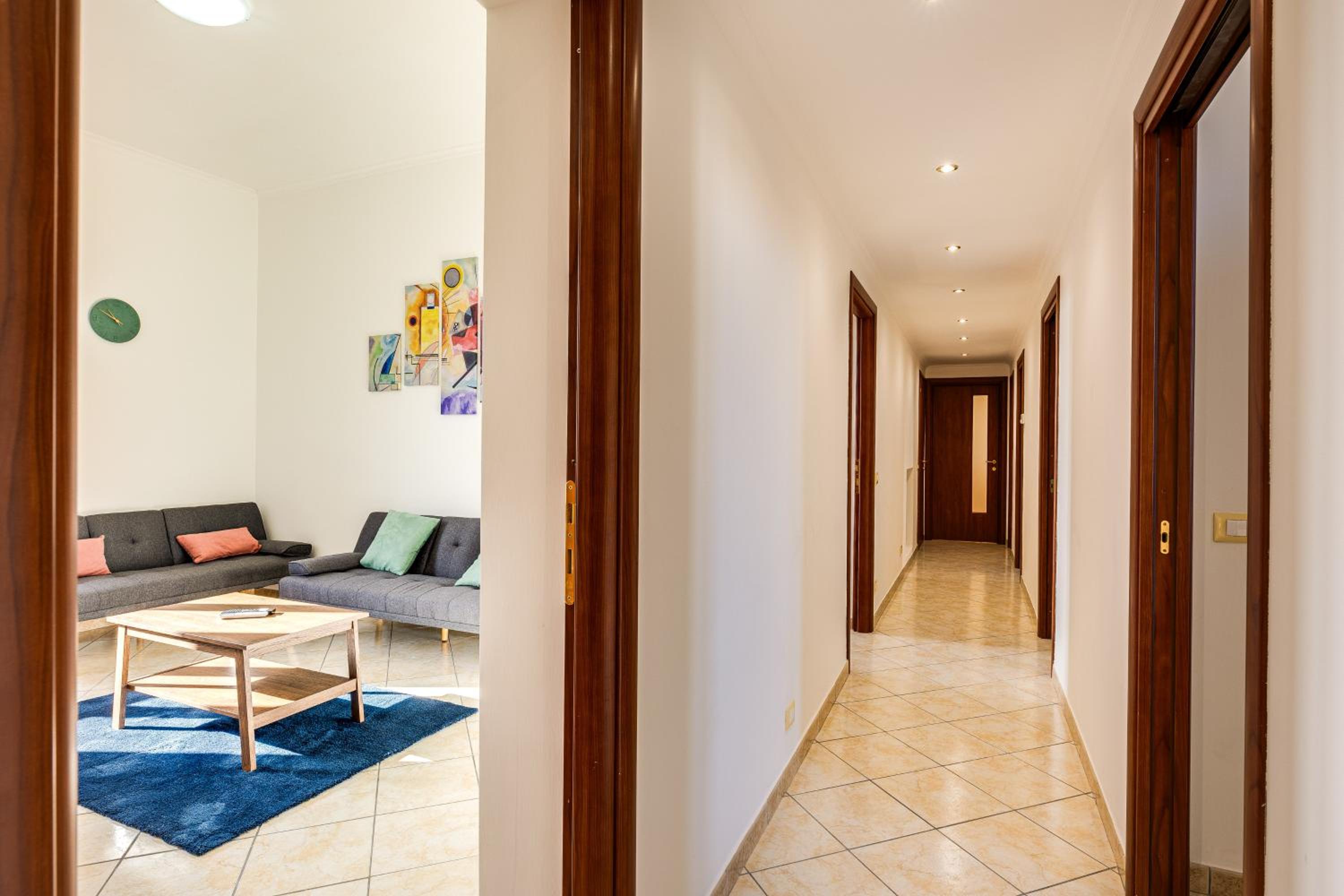 Three-Bedroom Apartment photo 3