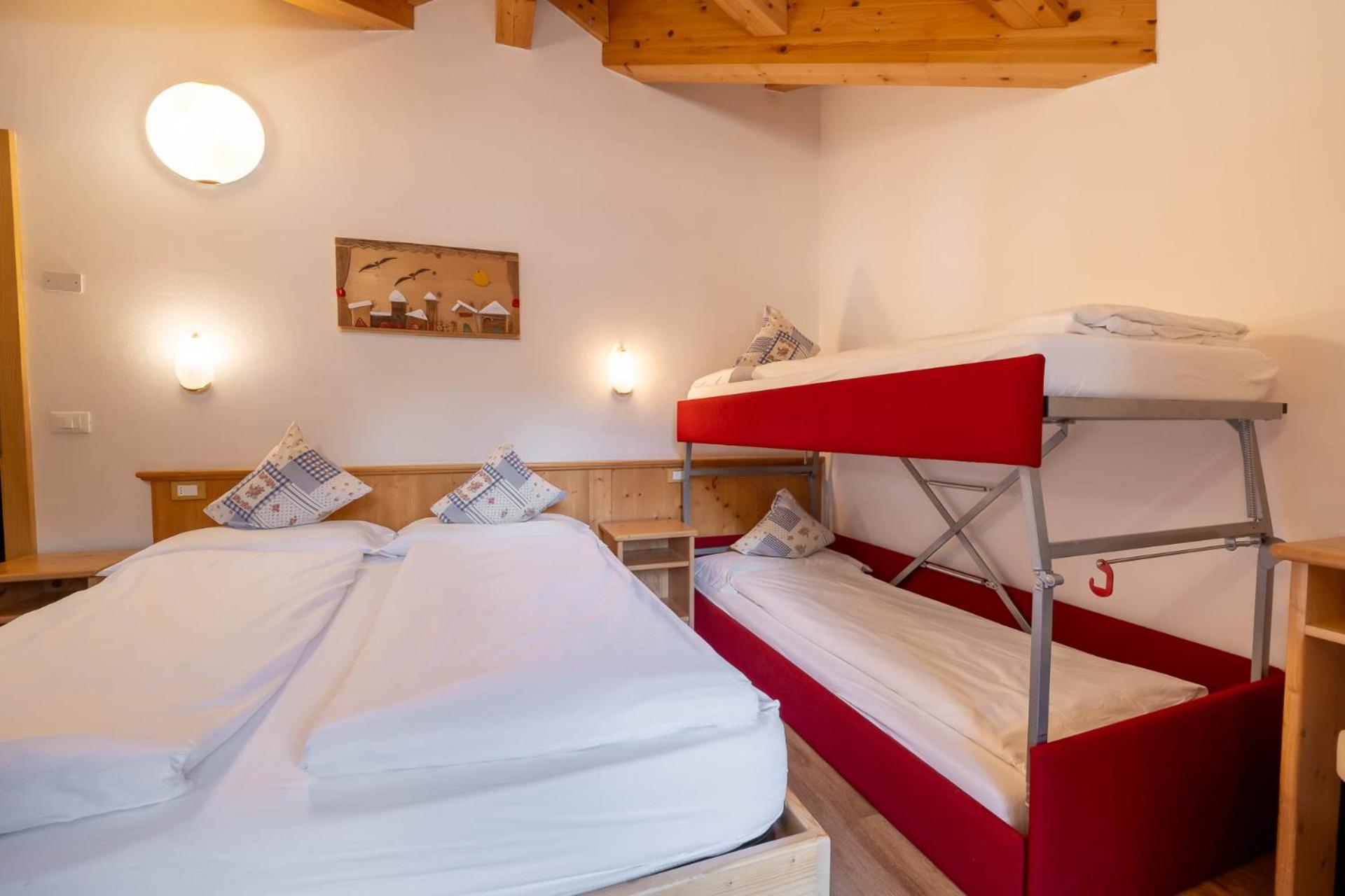 Quadruple Room - Photo 3