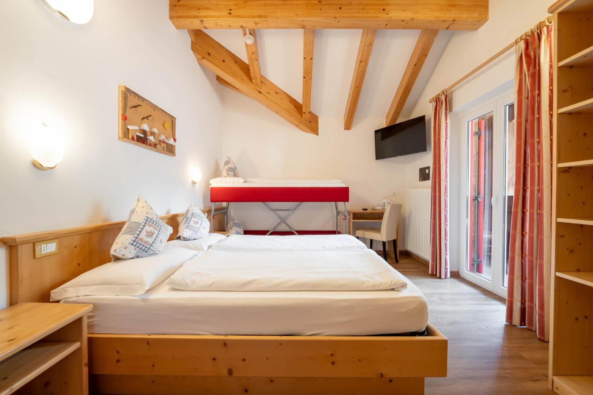 Quadruple Room - Photo 4