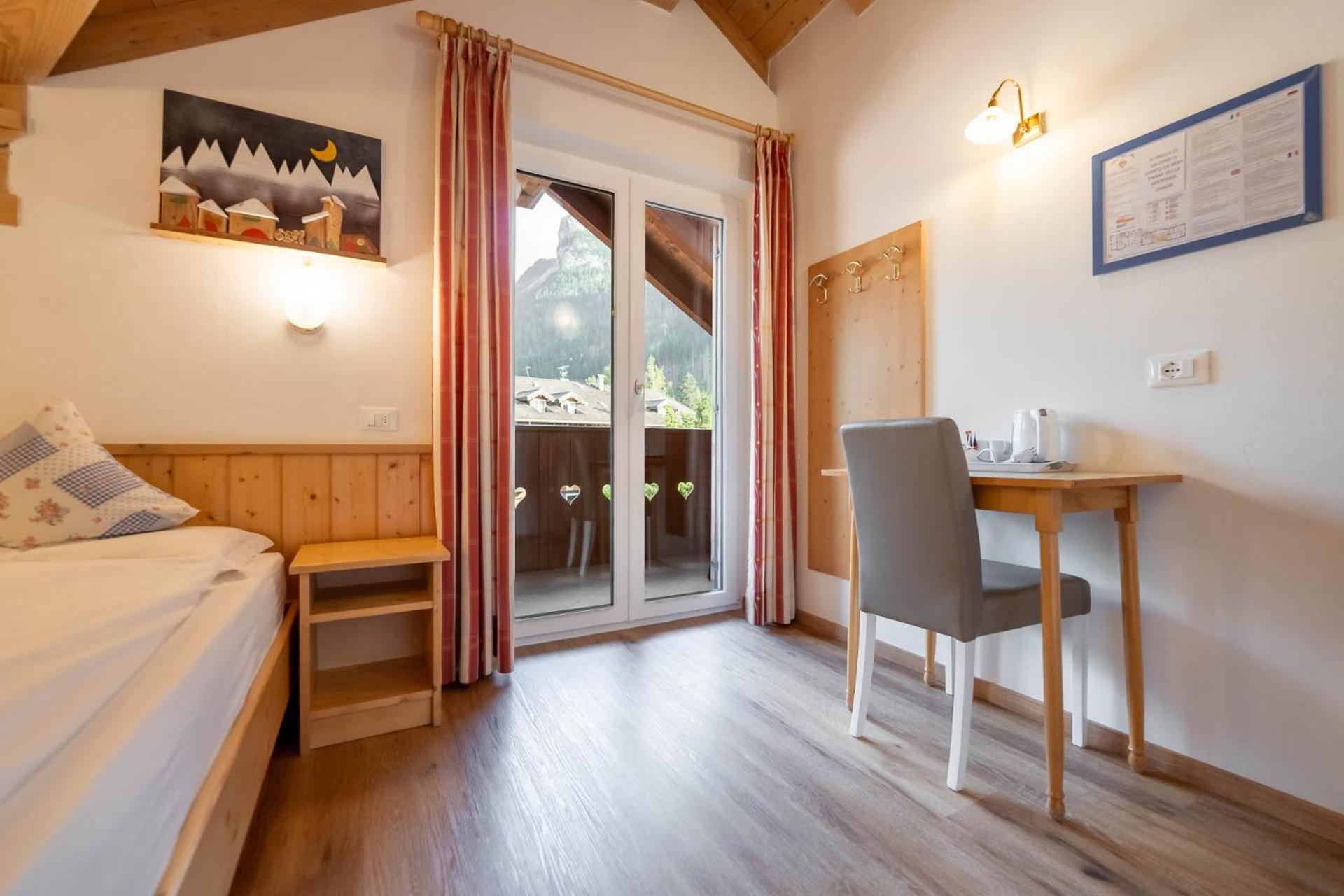 Triple Room with Mountain View - Photo 8