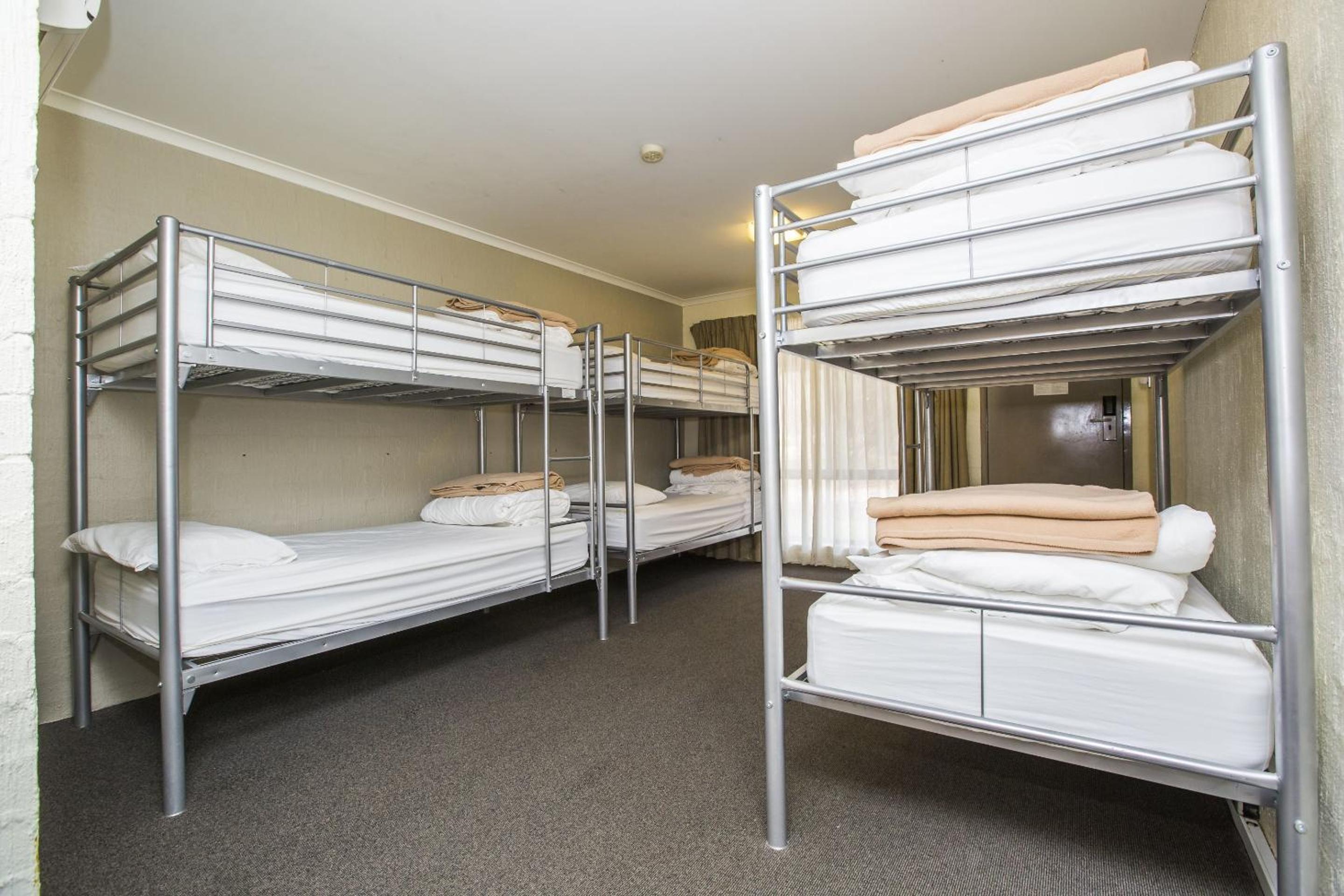 Dormitory Room With 3 Sets Of Bunk Beds photo 1
