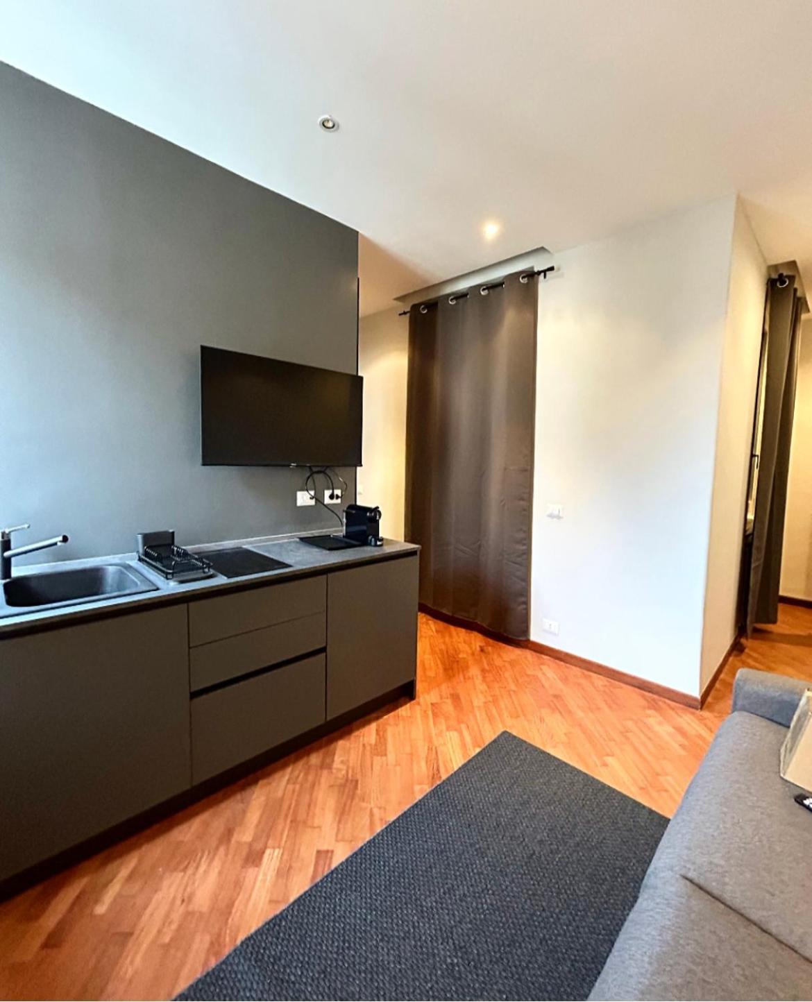 Deluxe Apartment photo 2