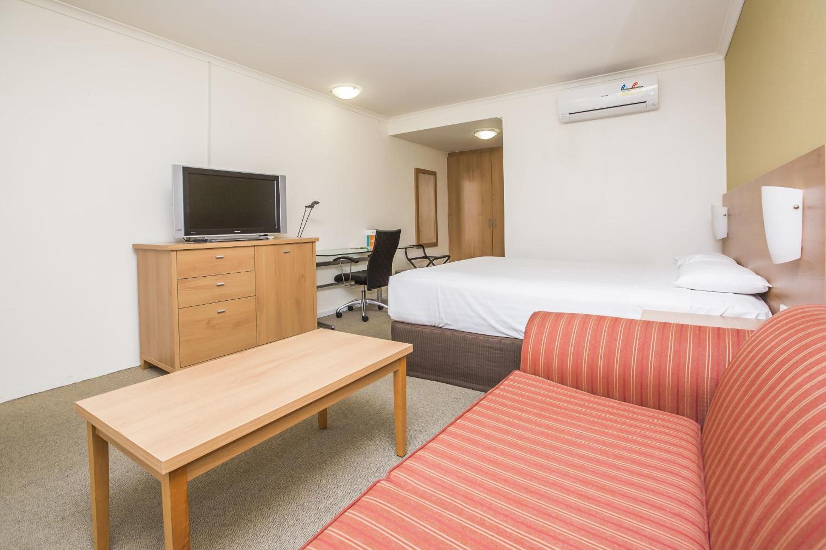 Standard Queen Room photo 1