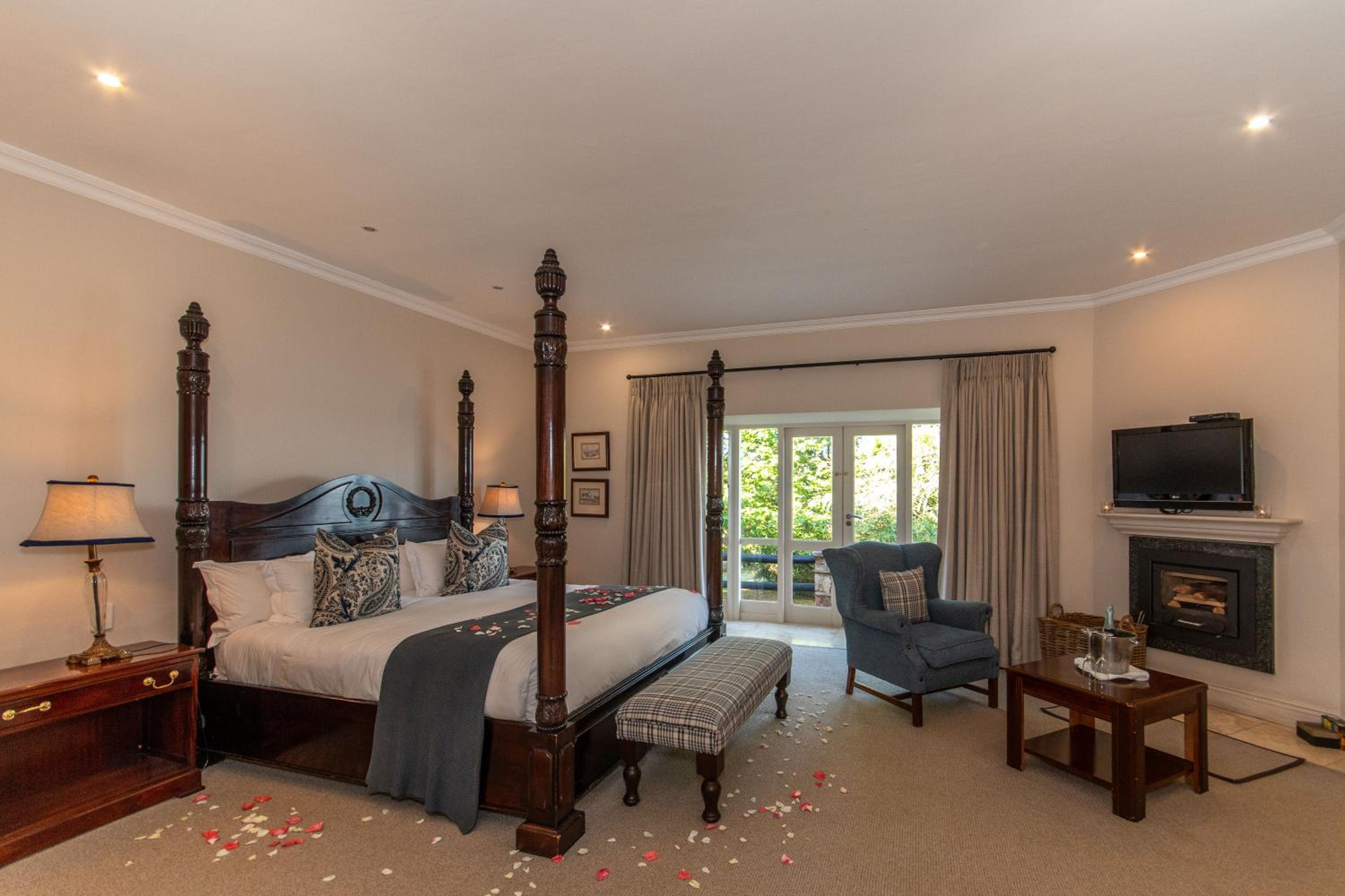Honeymoon Suite photo 2