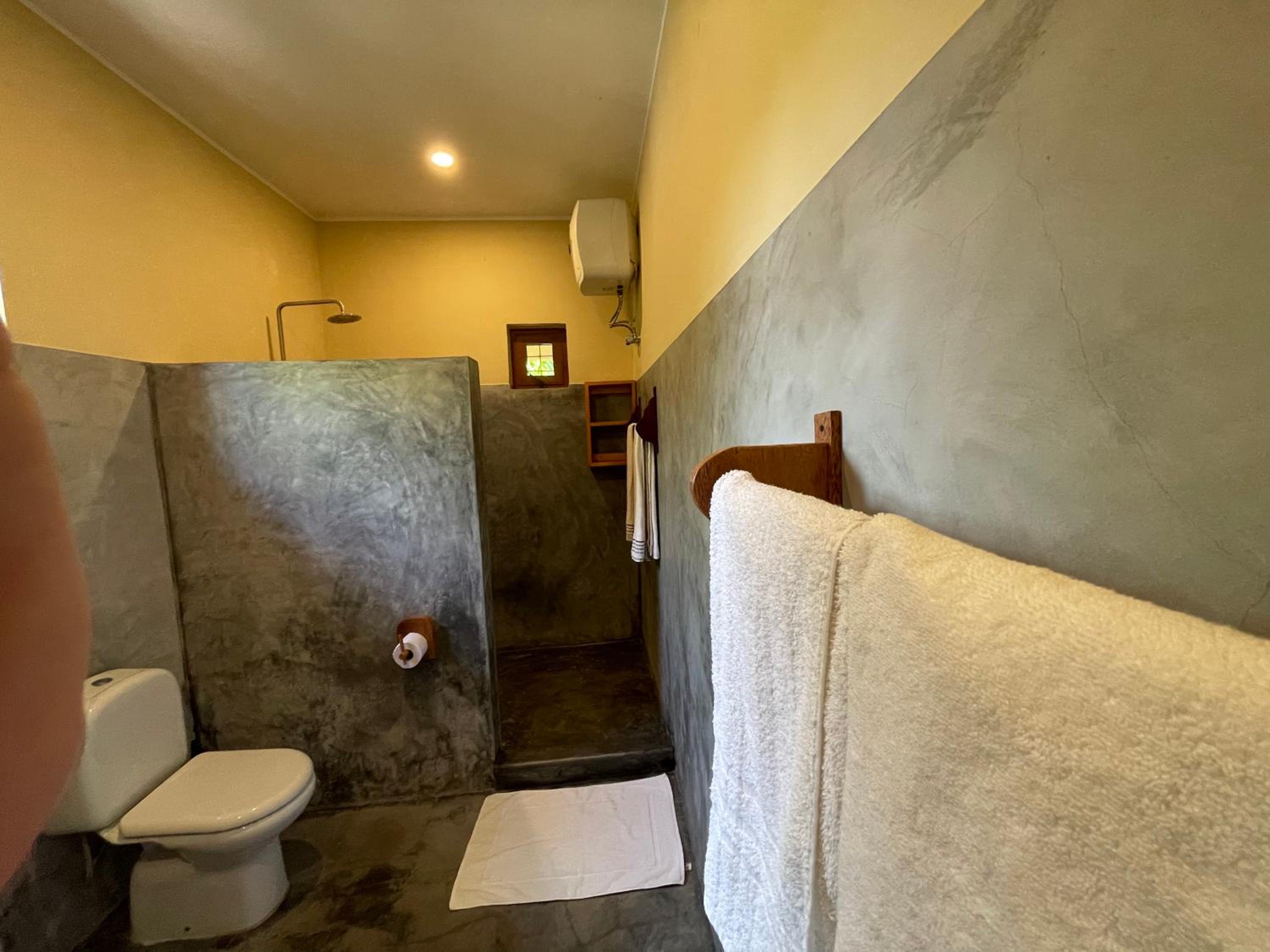 One-Bedroom Apartment - Photo 6