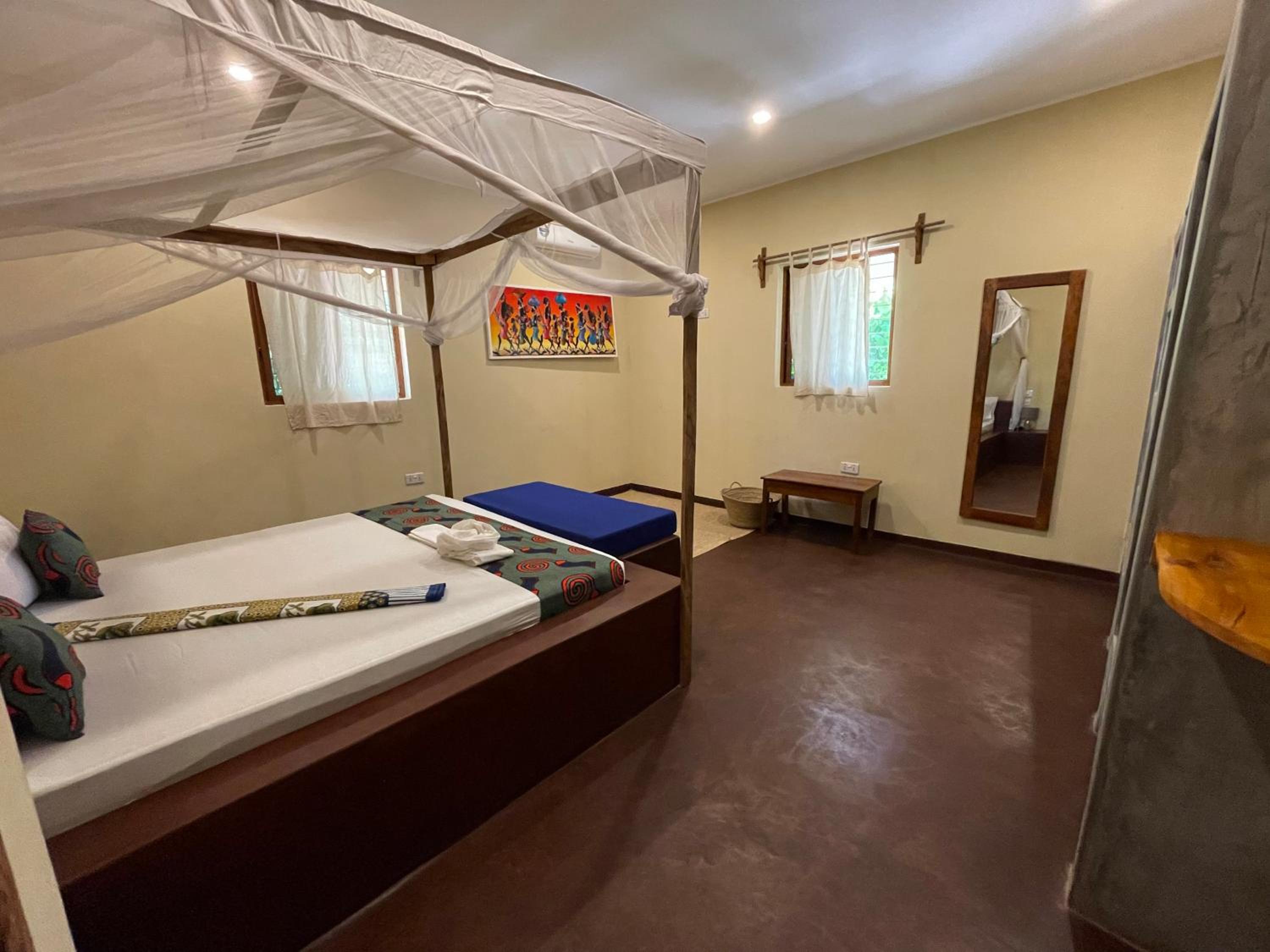 One-Bedroom Apartment - Photo 8
